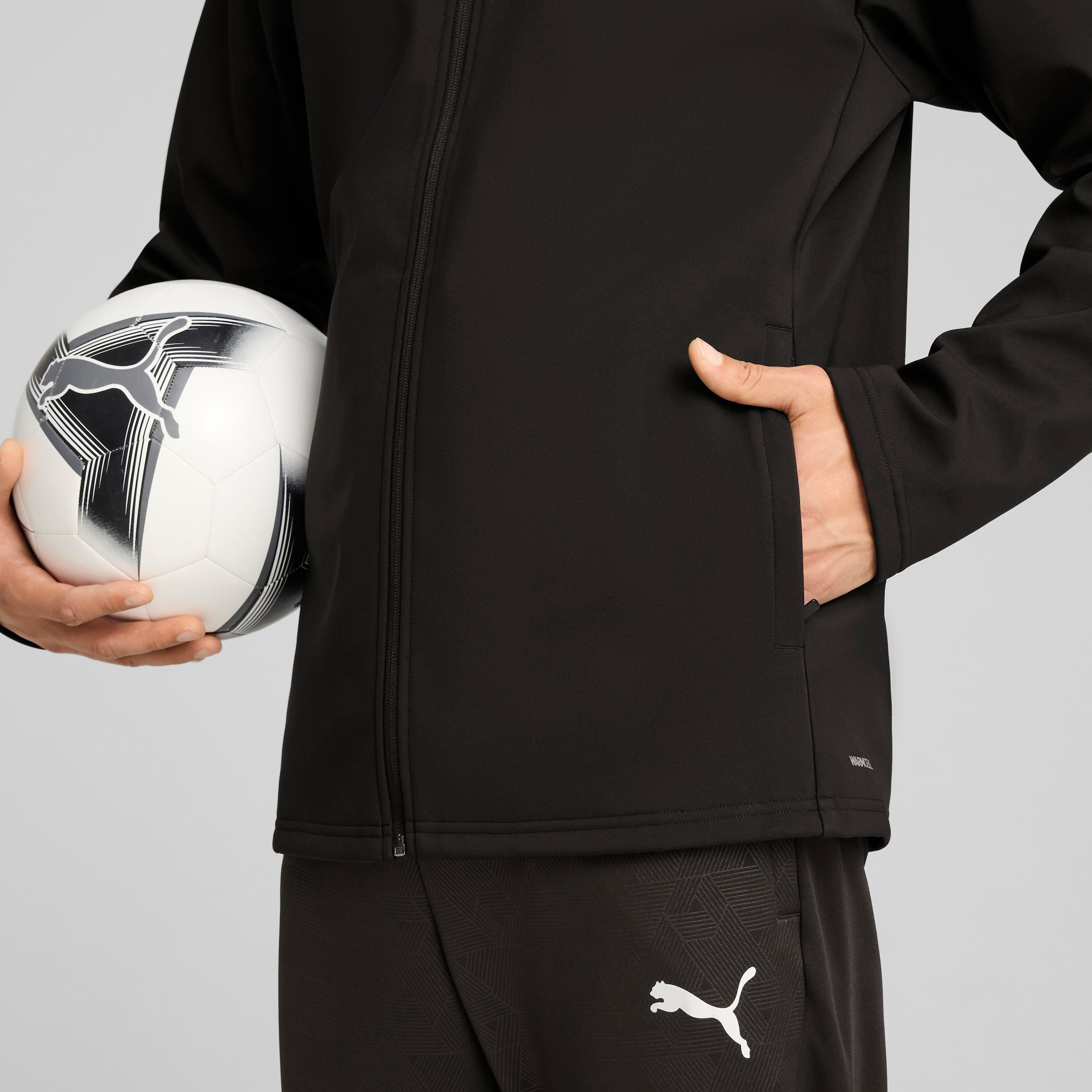 PUMA Softshelljacke »TEAMADDITIONS SOFTSHELL JACKET« mit Kapuze für Fußball und sportliche Aktivitäten, mit Kapuze