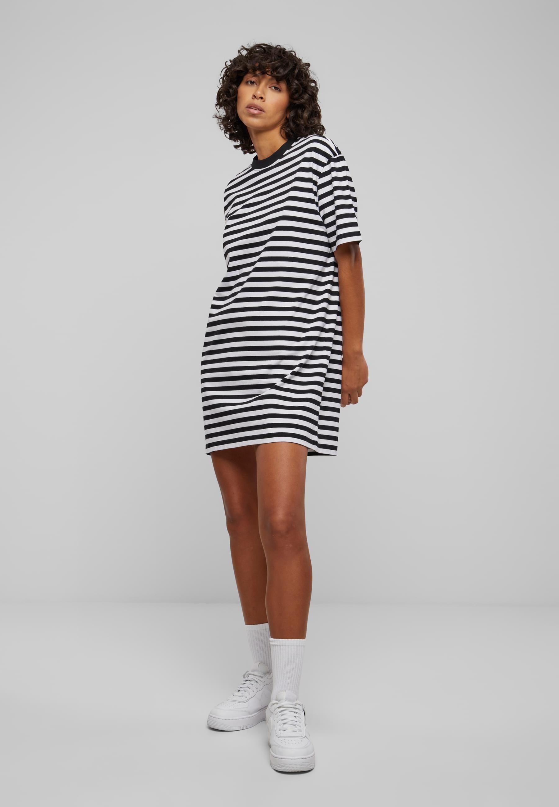 URBAN CLASSICS Shirtkleid »Urban Classics Damen Ladies Oversized Striped Tee Dress«, (1 tlg.)