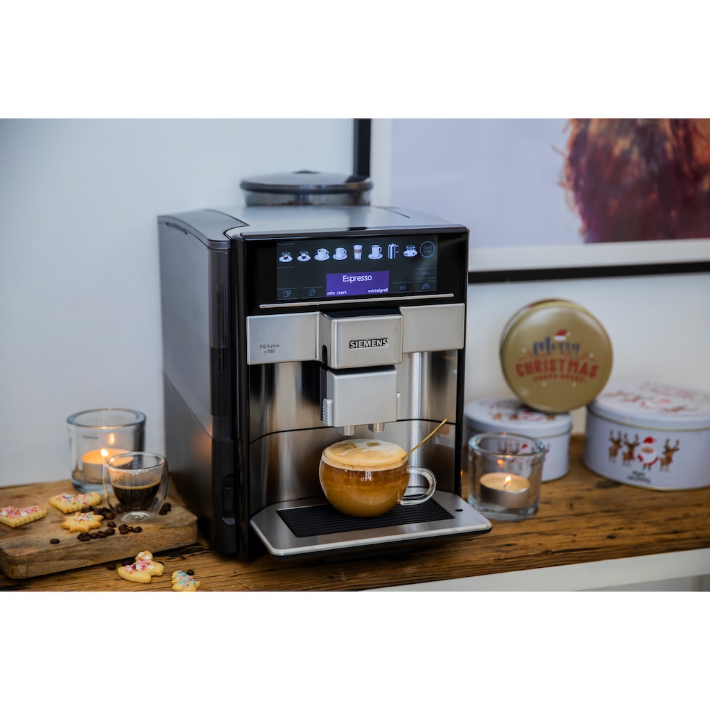 SIEMENS Kaffeevollautomat »EQ.6 plus s700 TE657503DE«, automatische Reinigung, zwei Tassen gleichzeitig, 4 individuelle Profile, beleuchtetes Tassenpodest, Edelstahl