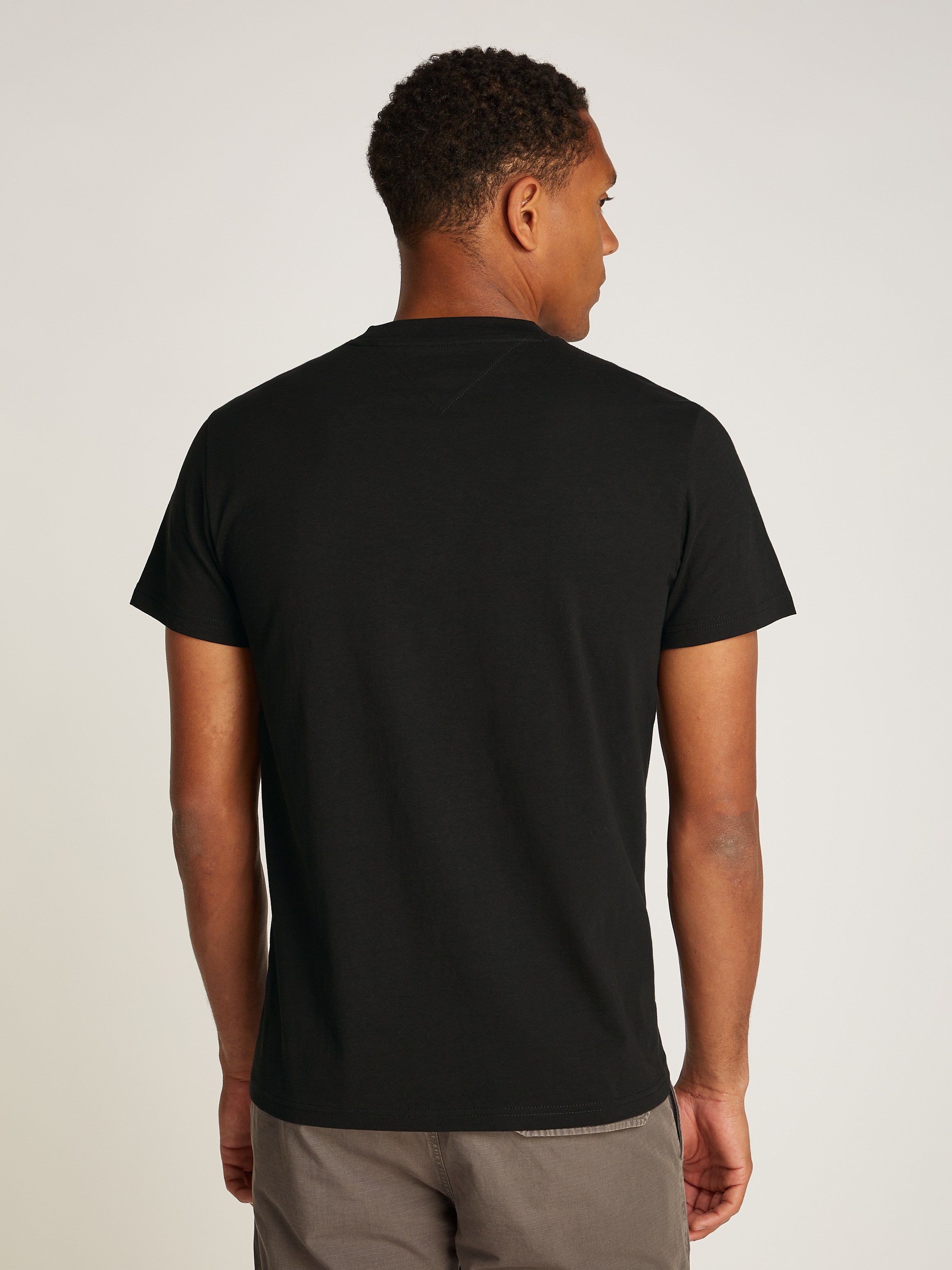 Tommy Jeans T-Shirt, (Packung, 2 tlg., 2er-Pack), mit dezentem Logo