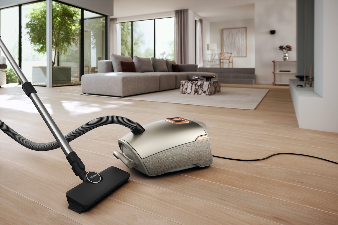 Miele Bodenstaubsauger »Guard L1 Comfort mit ComfortFit, Nachfolger Complete C3 Comfort«, 890 W, mit Beutel, Leistungsstark, Premium Design, aktiv vernetzbar, LCD Display