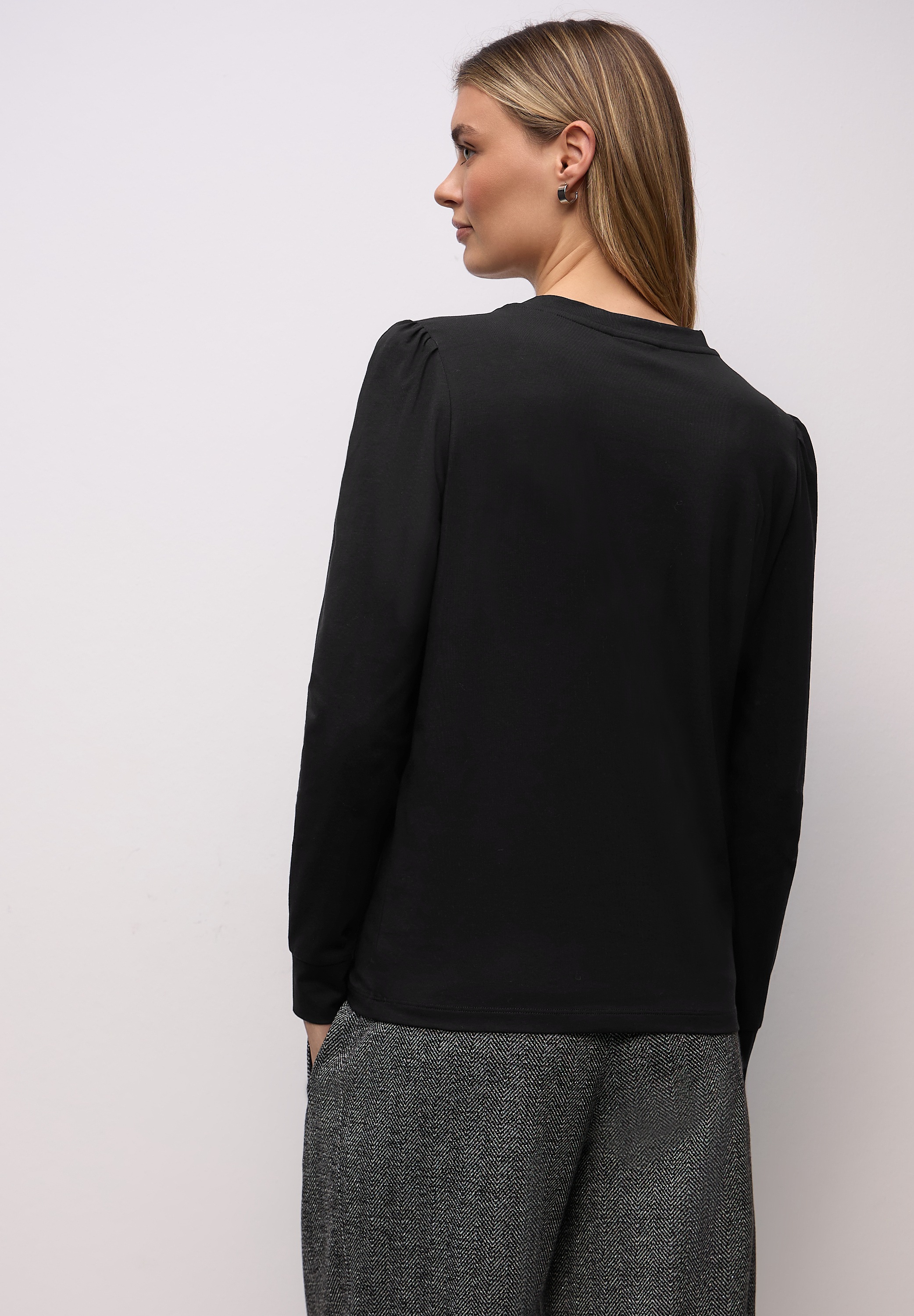 STREET ONE Langarmshirt mit Raffung an der Schulter günstig online kaufen