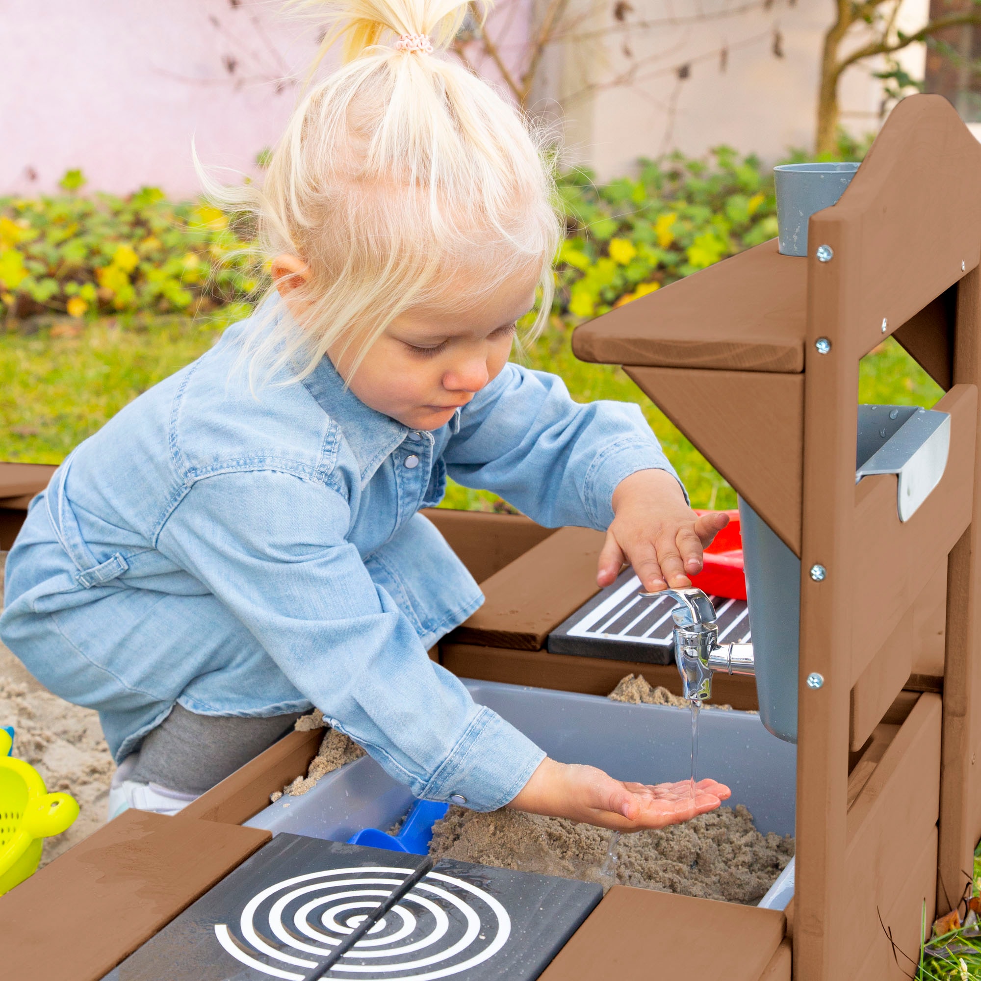 roba® Outdoor-Spielküche »Matschküche zum Hängen, teakholzfarben lasiert, aus Holz«, FSC® - schützt Wald - weltweit