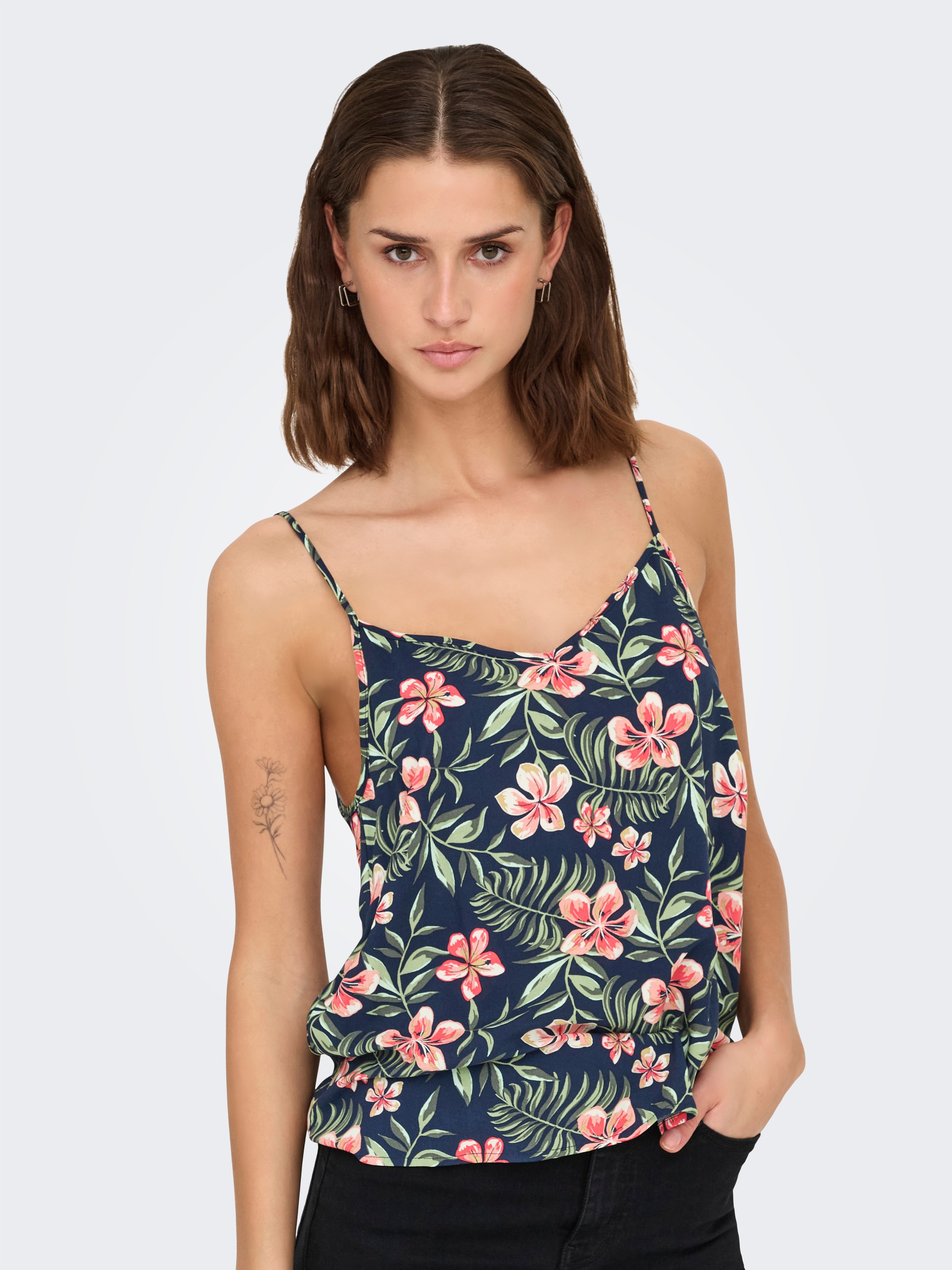 ONLY Spaghettitop »ONLNOVA LIFE PARIS SINGLET AOP PTM«