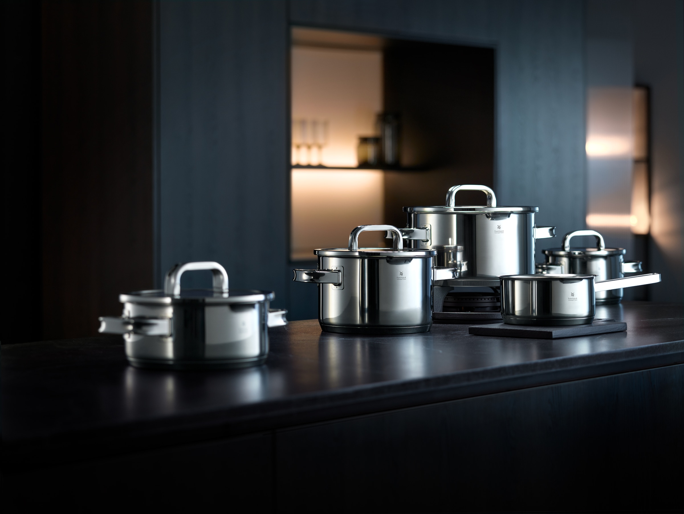 WMF Topf-Set »Function 4«, Cromargan® Edelstahl Rostfrei 18/10, (Set, 8 tlg.), wärmereduzierende Griffe, mit 4 Abgießfunktionen, Innenskalierung