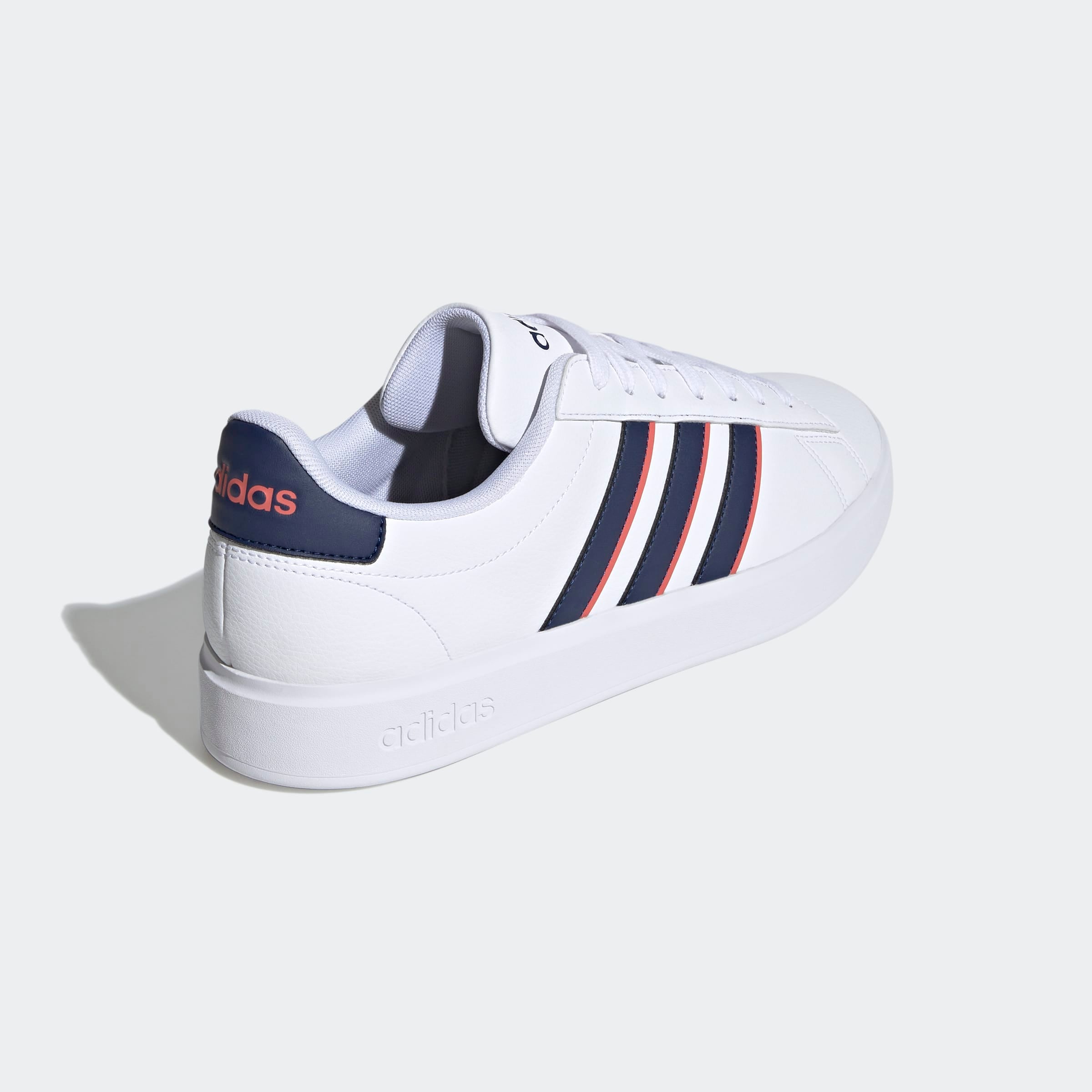 adidas Sportswear Sneaker »GRAND COURT CLOUDFOAM COMFORT«, Design auf den Spuren des adidas Superstar