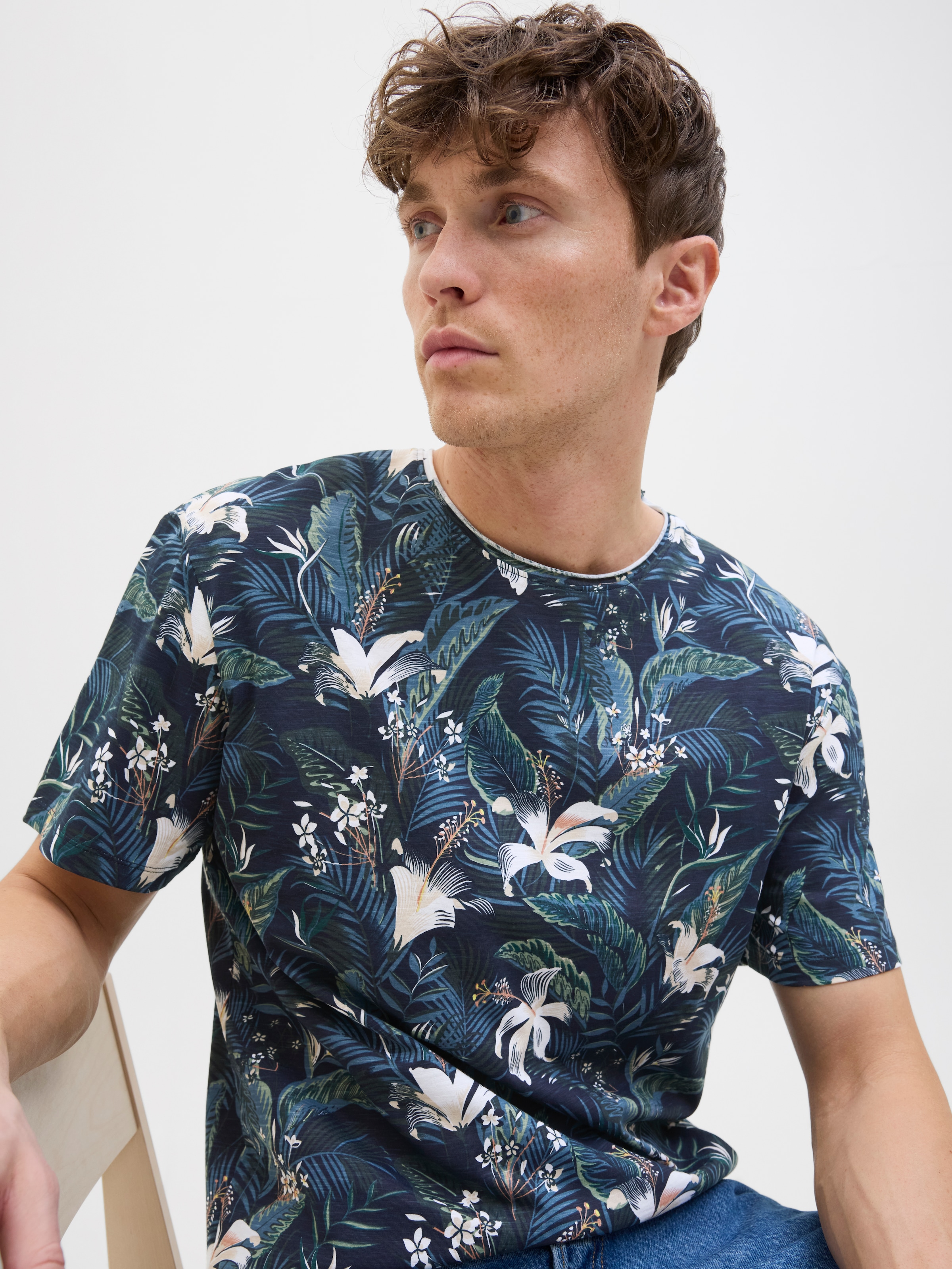 Jack & Jones Rundhalsshirt »JJEBRYAN AOP TEE S/S O-NECK NOOS«, mit All-Over Print