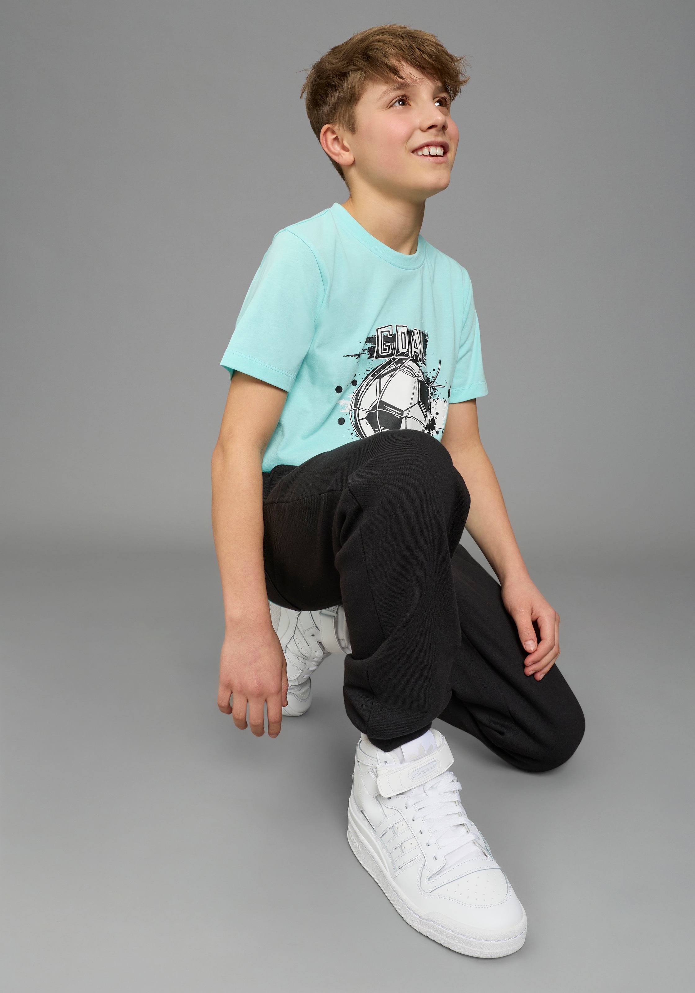 KIDSWORLD T-Shirt »Shirt mit Fußballmotiv: GOAL TIME« für Jungen, Kurzarm, Rundhalsausschnitt