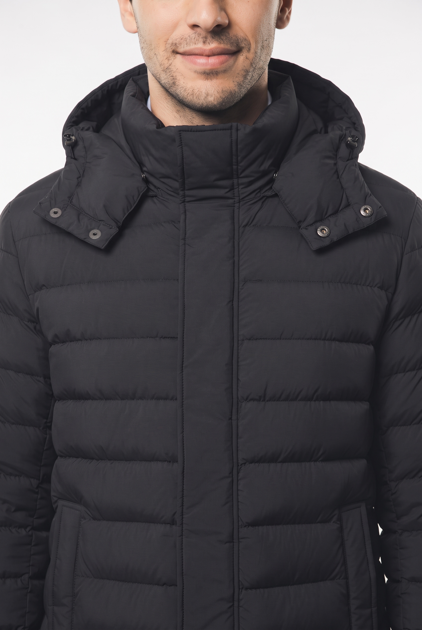 Colmar Daunenjacke mit Kapuze mit abnehmbarer Kapuze, Seitenschlitze mit Reißverschluss