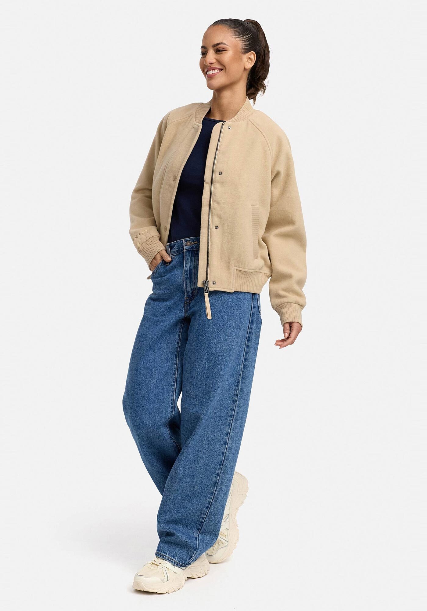 Marikoo Collegejacke »Zunaa«, Modische Jacke im Collegejacken-Stil mit Rippbündchen und Raglanärmeln