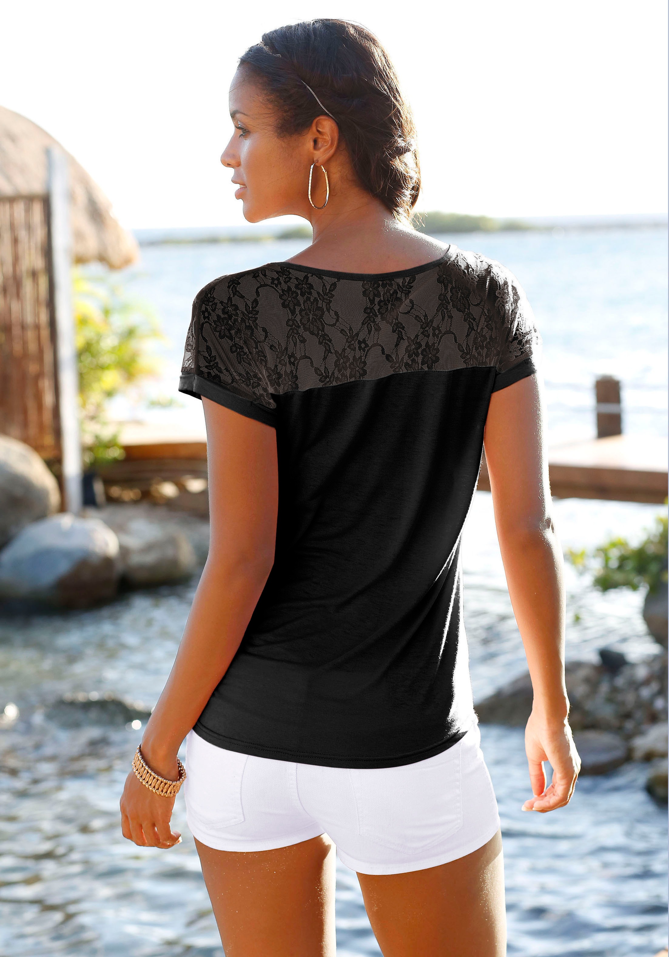 Thumbnail - LASCANA Strandshirt, mit Spitzeneinsatz, T-Shirt, Kurzarmshirt, feminin-modisch