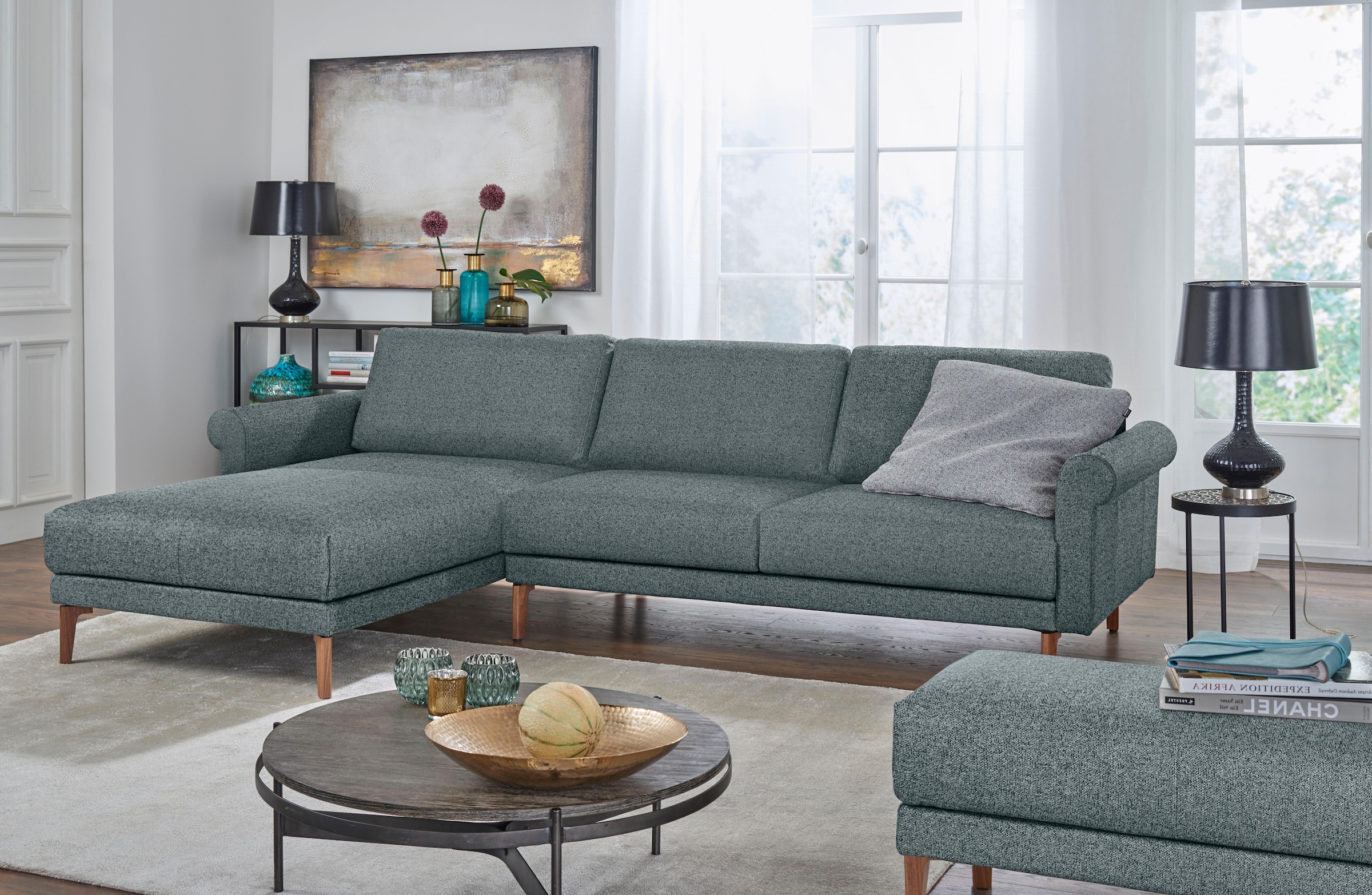 Ecksofa »hs.450«, Armlehne Schnecke modern Landhaus, Breite 282 cm, Fuß Nussbaum