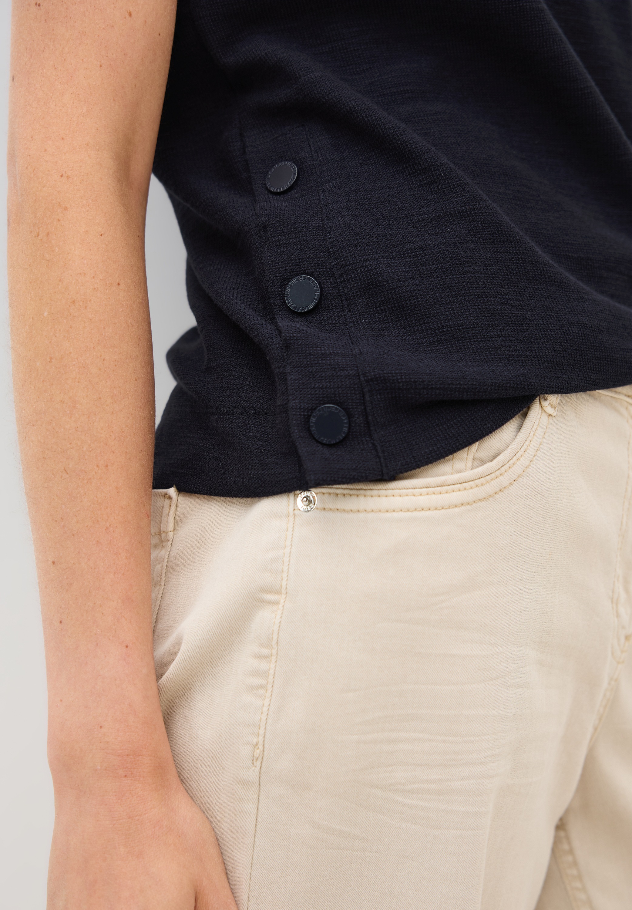 Thumbnail - Cecil Rundhalsshirt mit seitlichen Knopfdetails