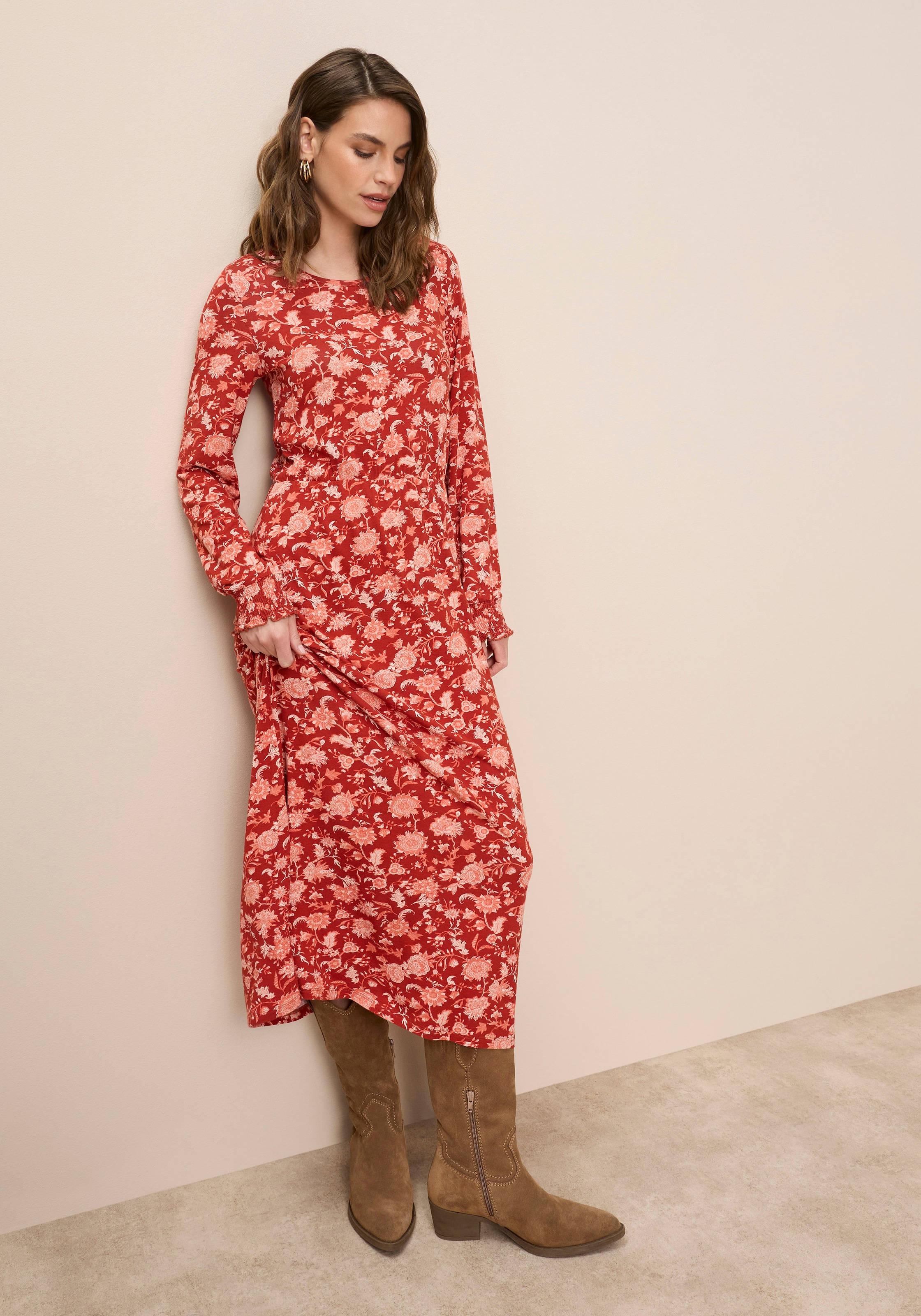 Tamaris Maxikleid aus Jersey-Material, für Casualmode und Herbstmode, femin günstig online kaufen