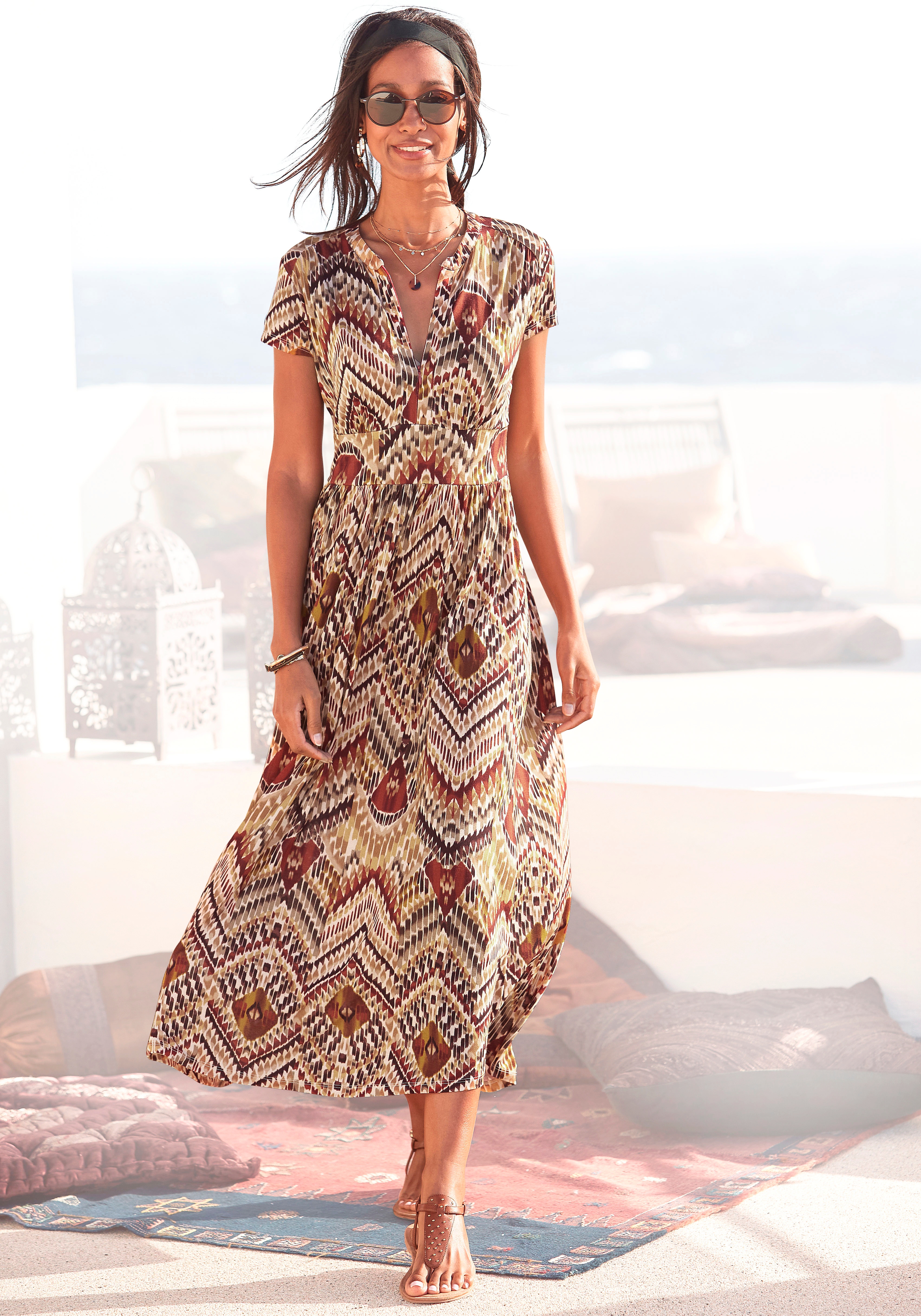 LASCANA Midikleid "mit Reißverschluss am Ausschnitt und Tailleneinsatz, Ethnoprint" Ohne Taschen figurbetontes Jerseykleid, Viskosekleid, elegantes Sommerkleid