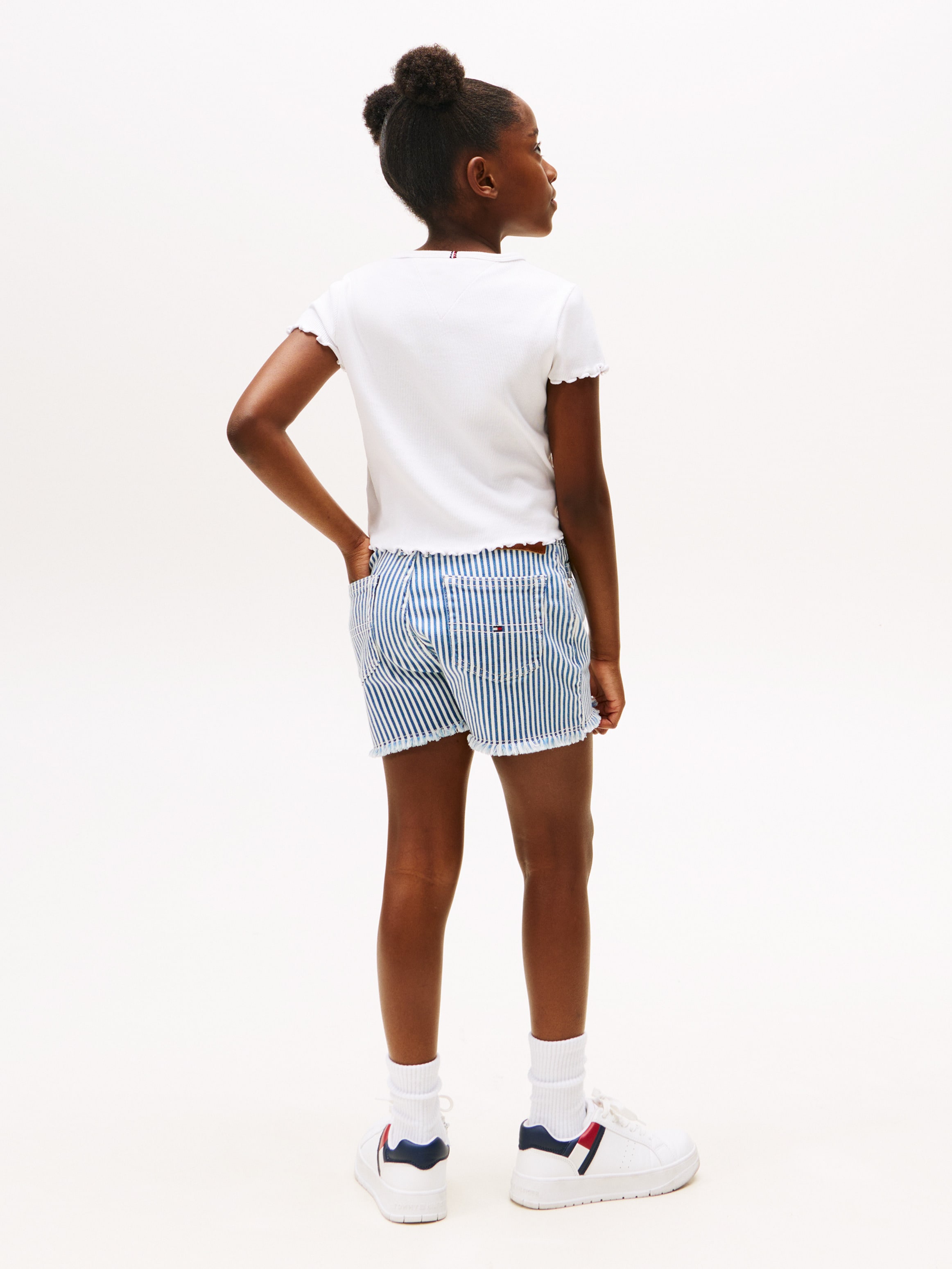 Tommy Hilfiger T-Shirt »ESSENTIAL RIB TOP SS«, mit Logostickerei