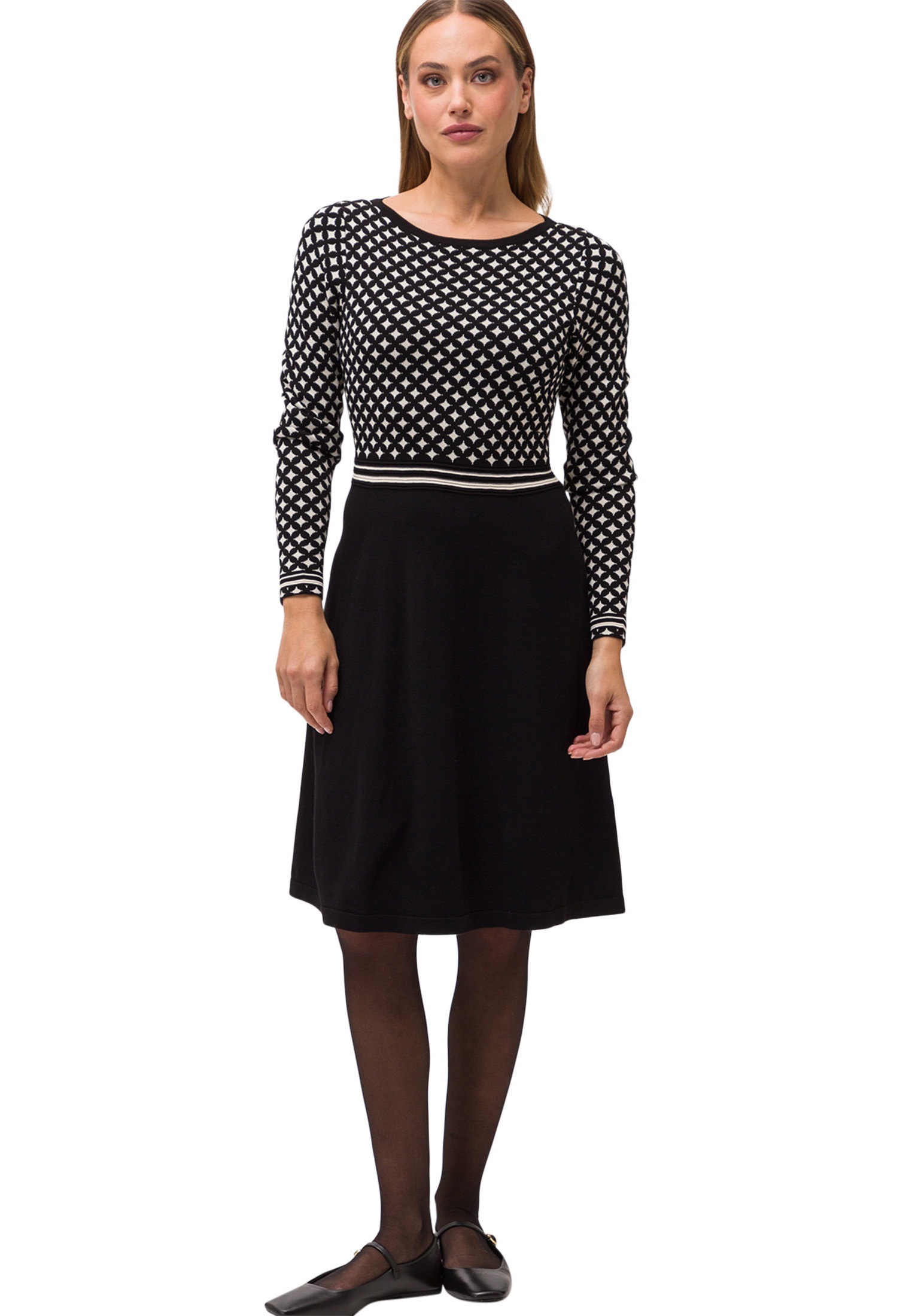Zero Strickkleid »zero Strickkleid grafisches Muster«, Plain/ohne Details