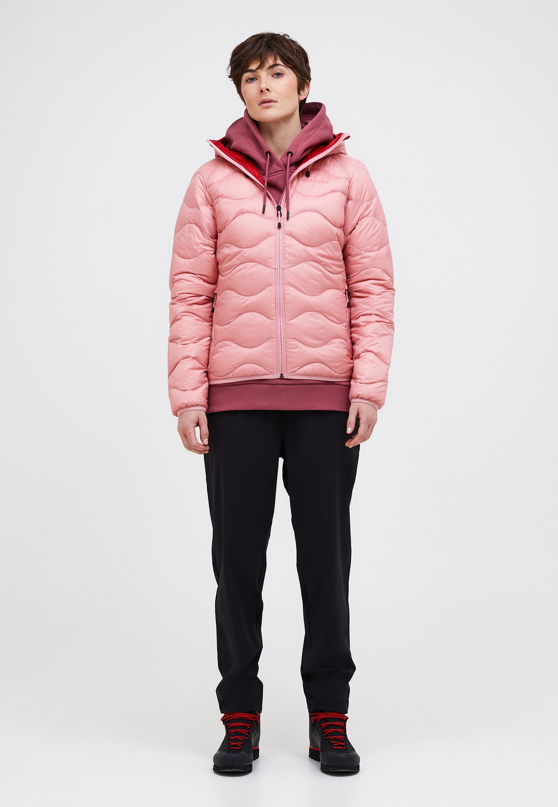 Peak Performance Steppjacke »W Helium Down Hood Jacket« mit sportivem Design