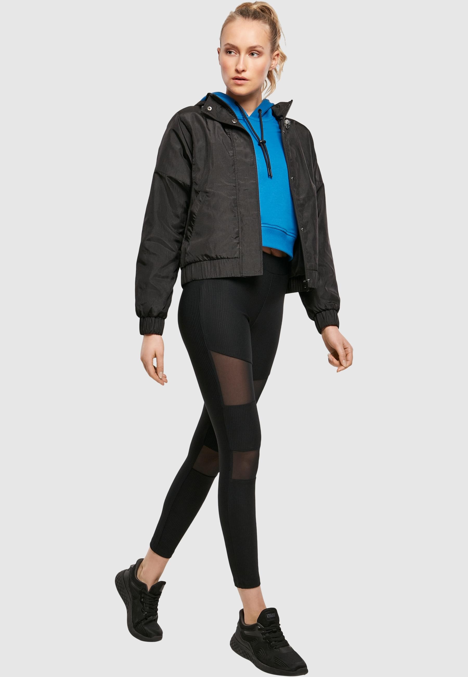 URBAN CLASSICS Allwetterjacke »Urban Classics Damen Ladies Oversized Shiny Crinkle Nylon Jacket«, (1 St.), mit Kapuze