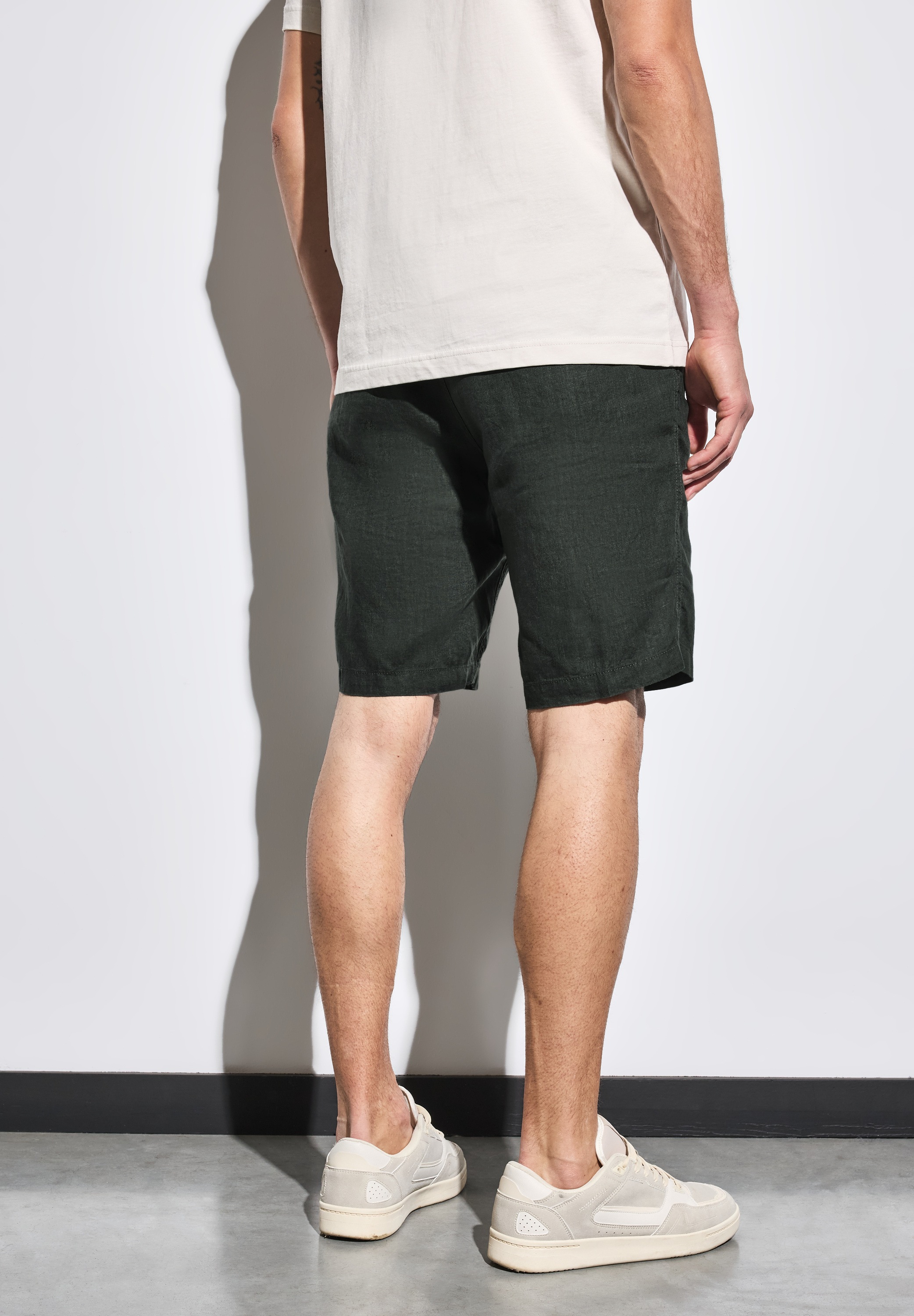 STREET ONE MEN Shorts, mit seitlichen Einschubtaschen