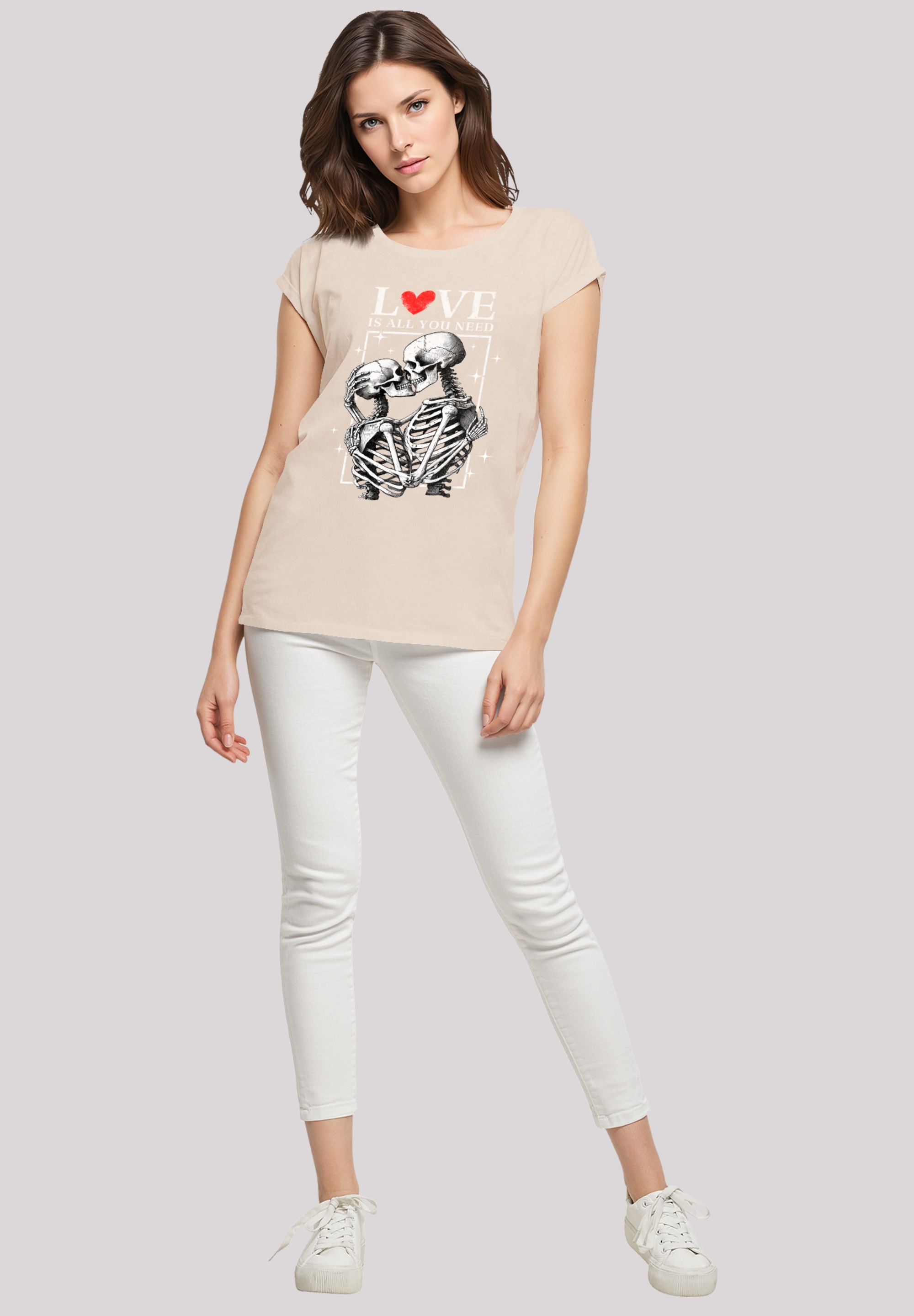 F4NT4STIC T-Shirt »Love is all you need«, Premium Qualität