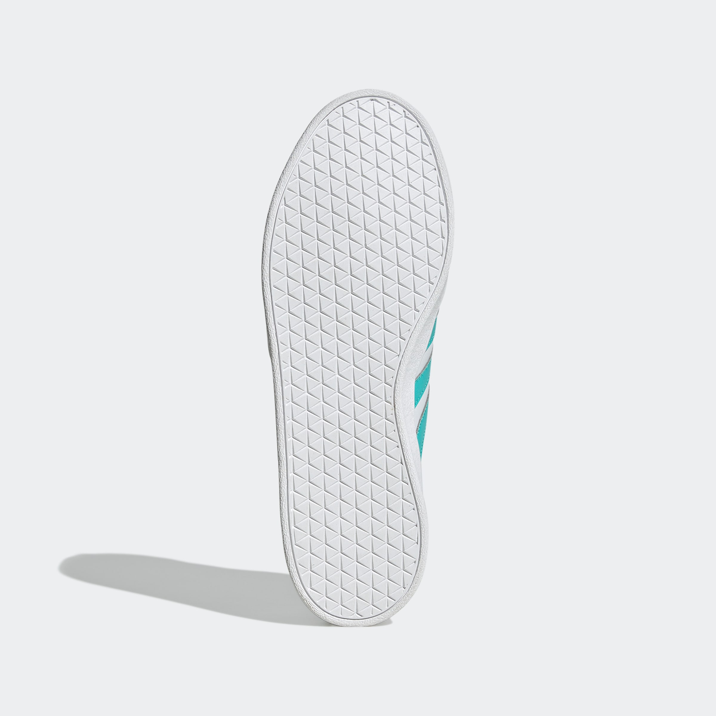 adidas Performance Sneaker »MERCEDES - AMG PETRONAS FORMULA ONE TEAM VL COURT SCHUH«, Mercedes AMG Motorsport
