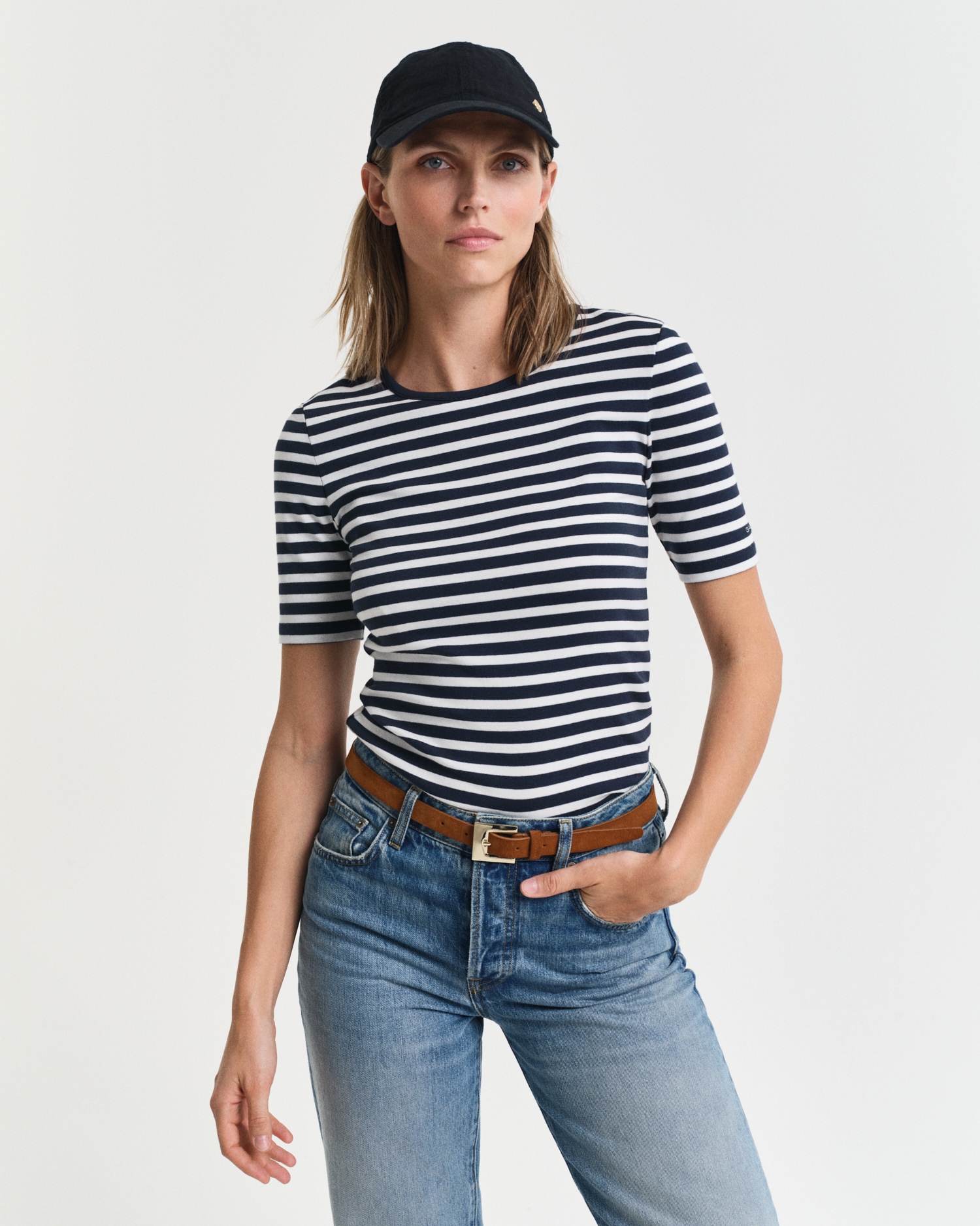 Gant T-Shirt "SLIM STRIPED 1X1 RIBBED KA T-SHIRT", mit dezentem Logoschrift günstig online kaufen