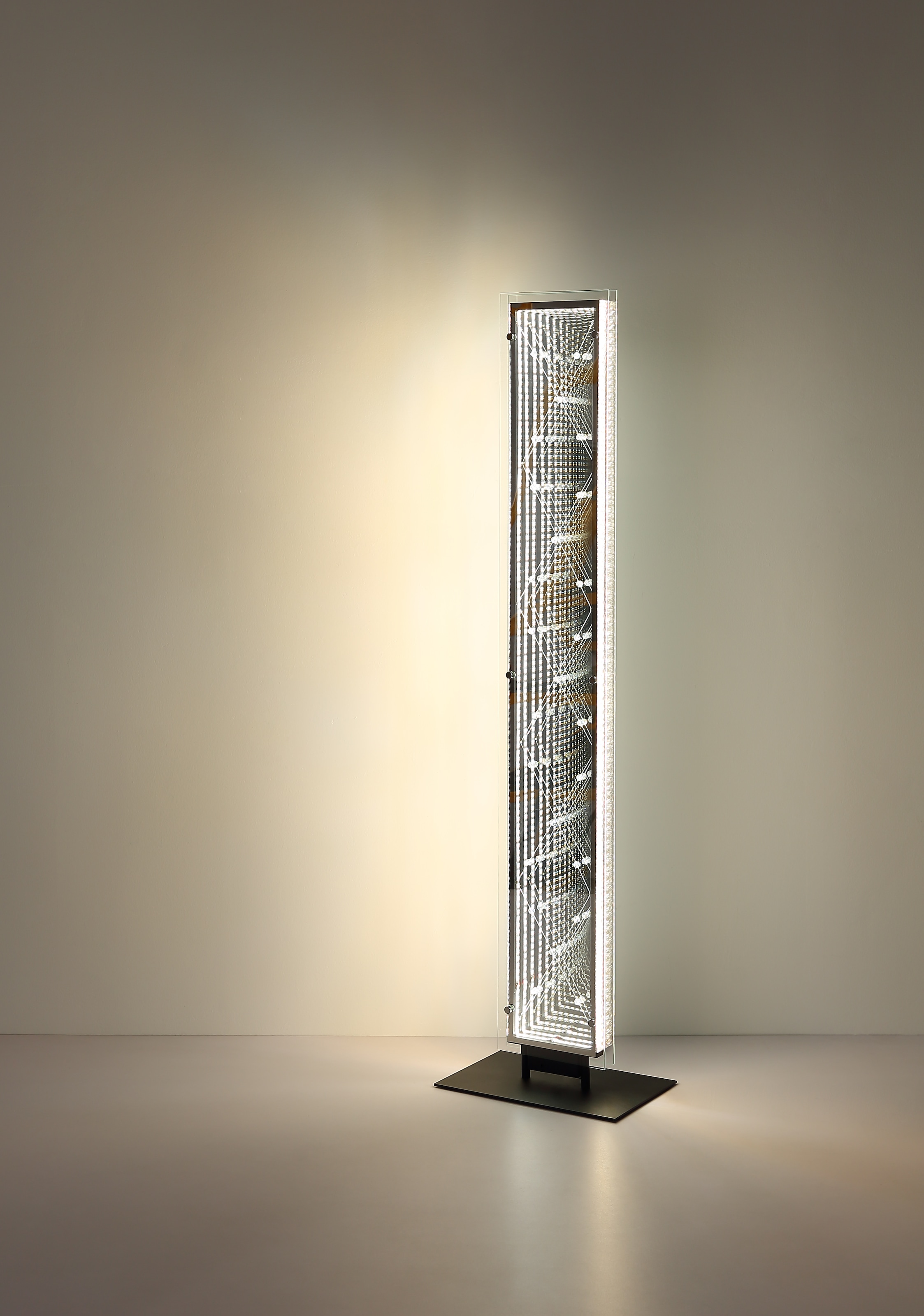 GLOBO LIGHTING Stehlampe »MIRRORA« LED-Modul 1 Stk. Stehleuchte Schwarz, 3D-Effekt, Kristalle, dimmbar, LED 45W