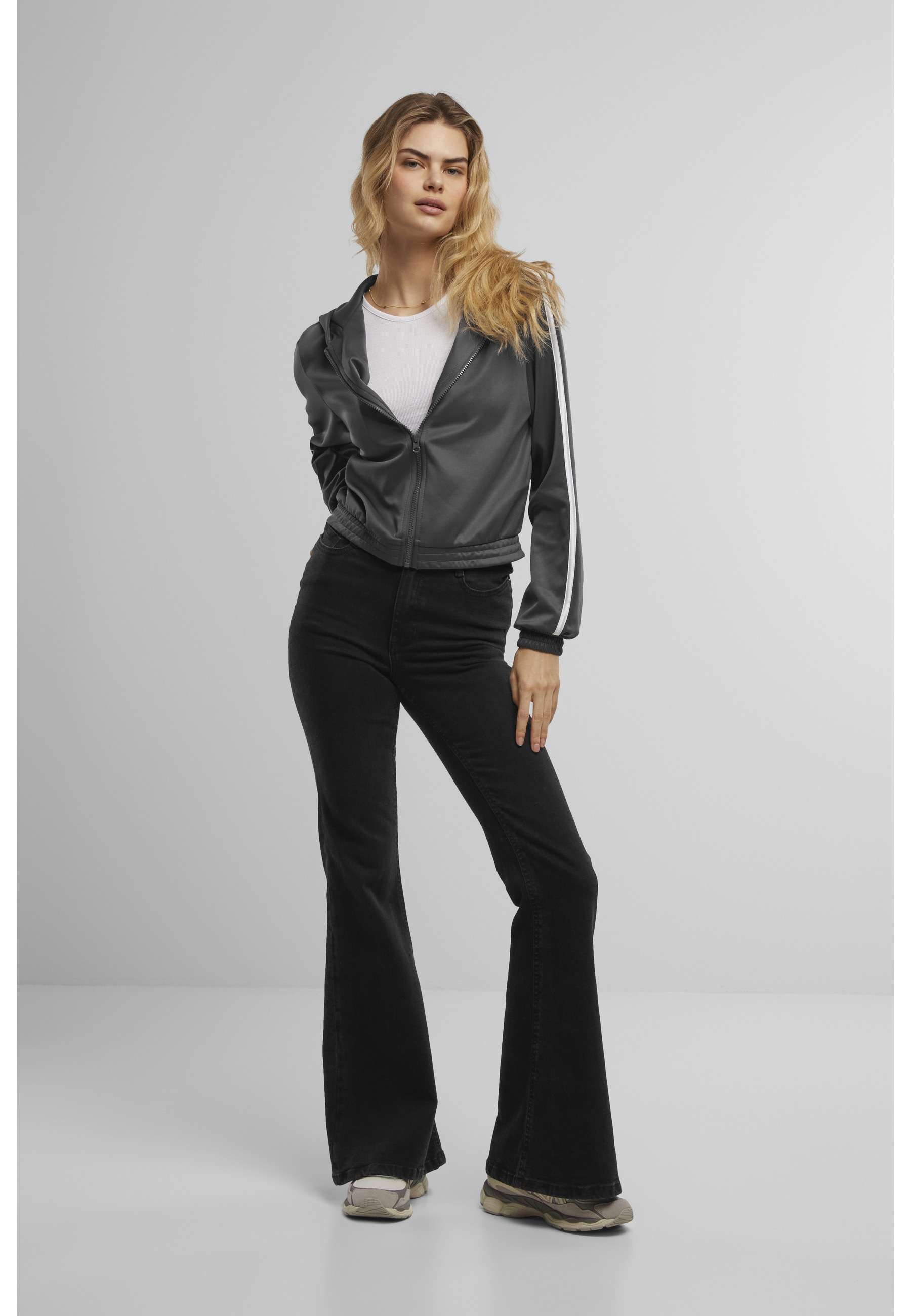 URBAN CLASSICS Trainingsjacke »Urban Classics Ladies Cropped Track Jacket« 1 Stk. tlg. mit Kapuze