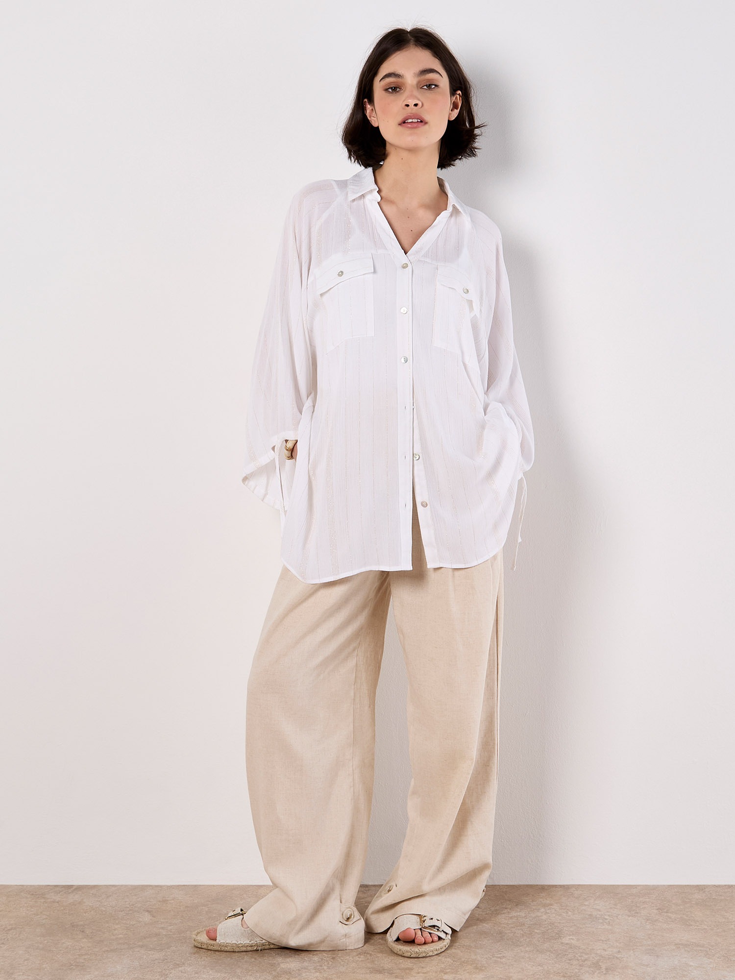 Apricot Klassische Bluse "Oversized Hemdbluse" mit leichtem Schimmer