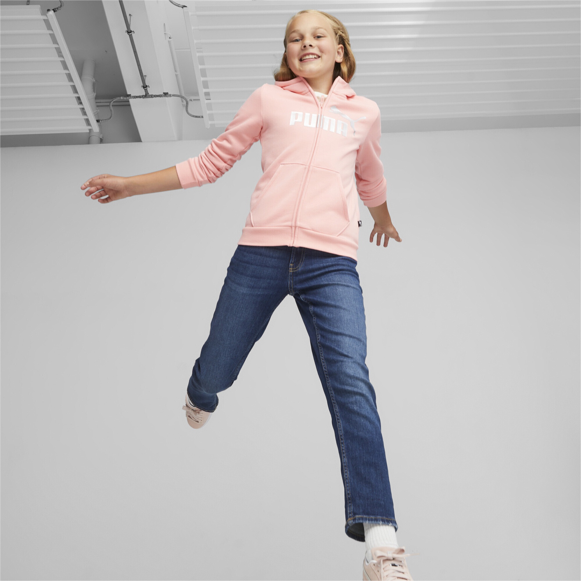PUMA Sweatshirt »Essentials+ Logo Reißverschluss-Hoodie Jugendliche«