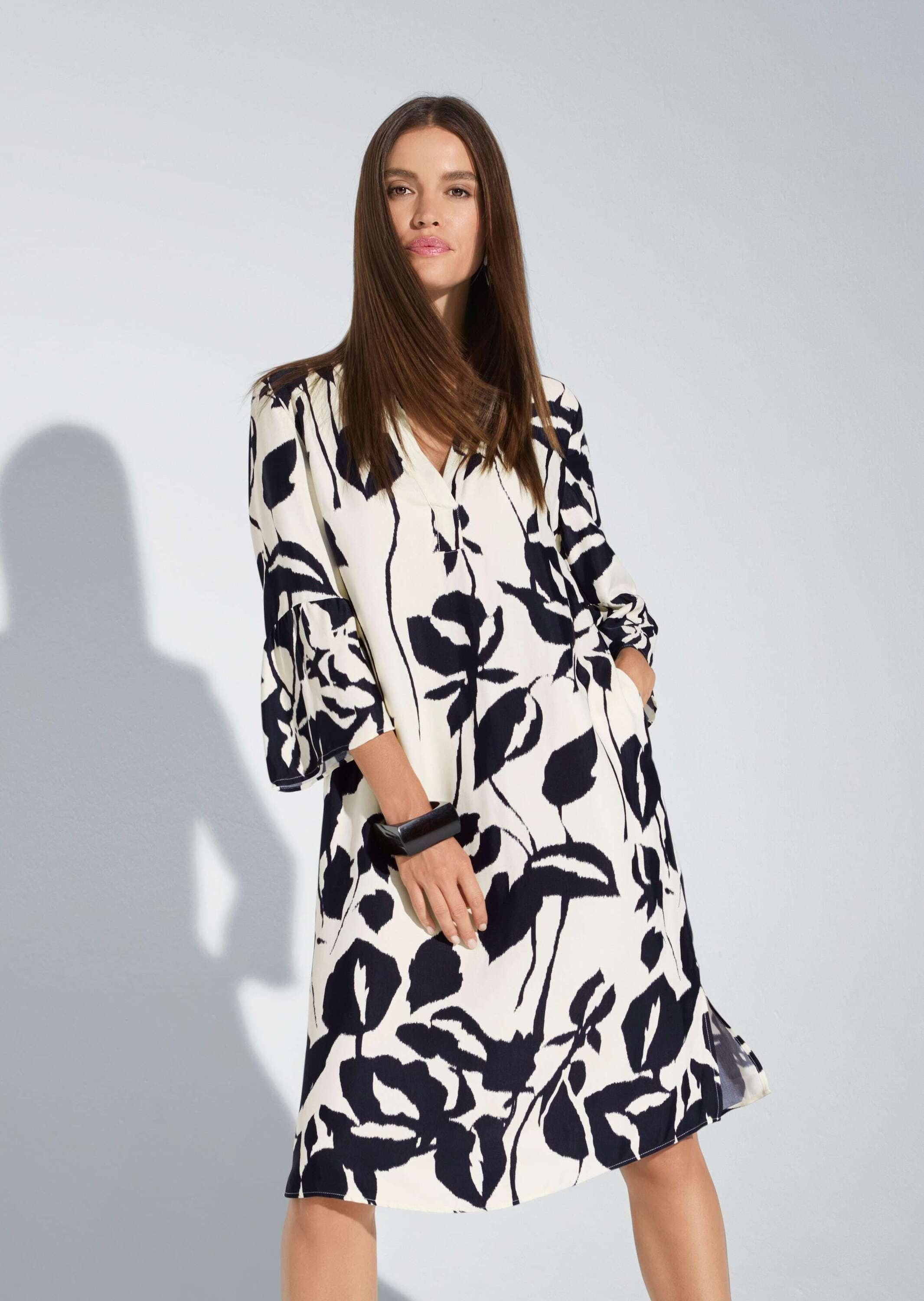 MADELEINE Sommerkleid »Sommerkleid Druckkleid mit floralem Muster«