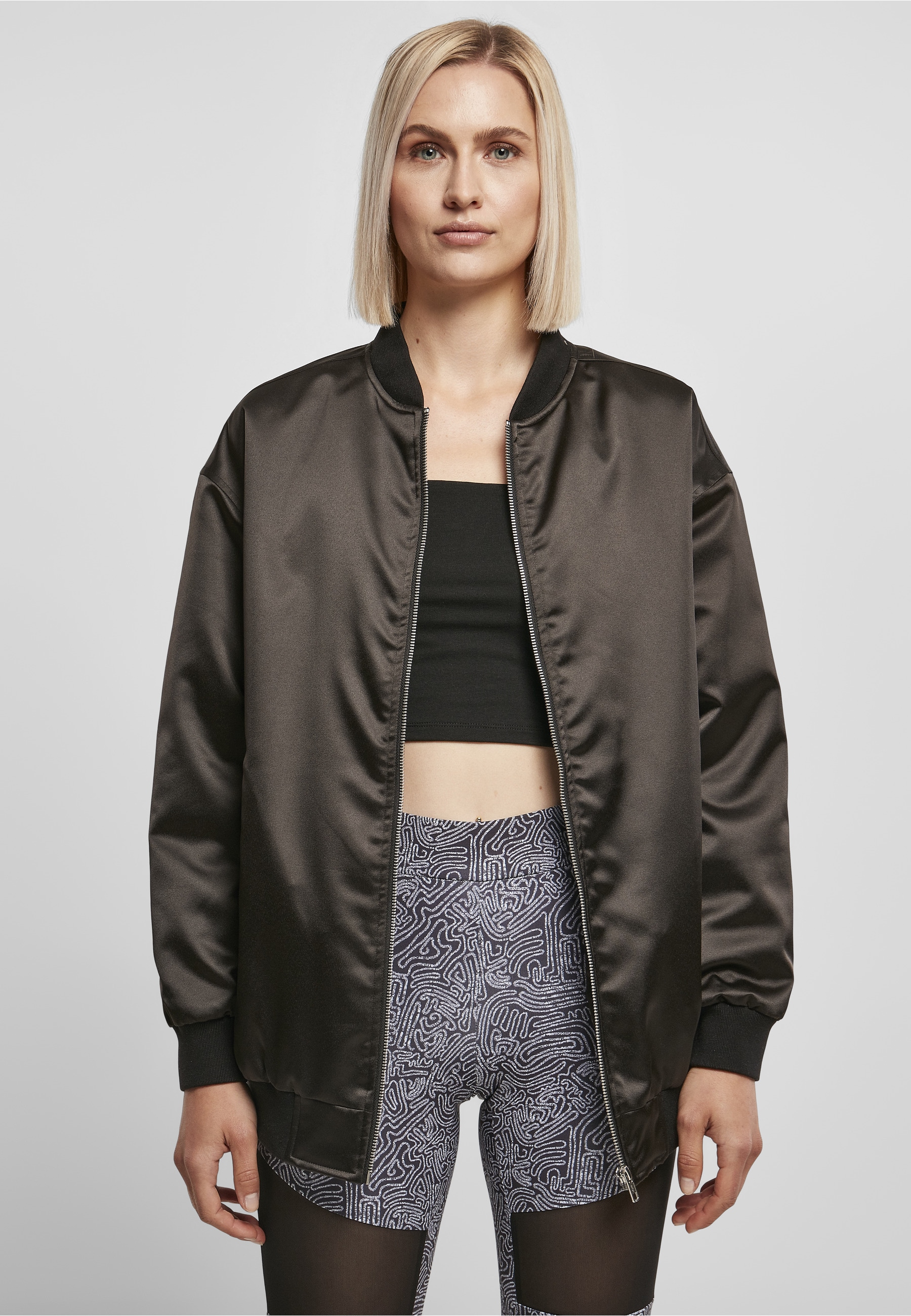 URBAN CLASSICS Anorak »Urban Classics Damen Ladies Oversized Satin Bomber Jacket« 1 Stk. tlg. ohne Kapuze