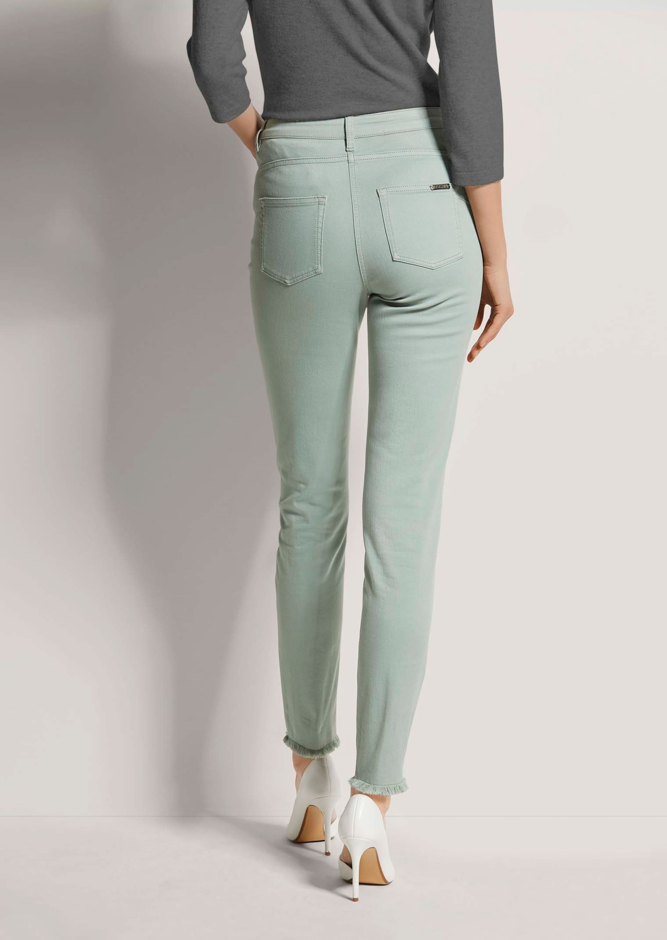 MADELEINE Regular-fit-Jeans »Jeans Jeans mit feinem Fransensaum«