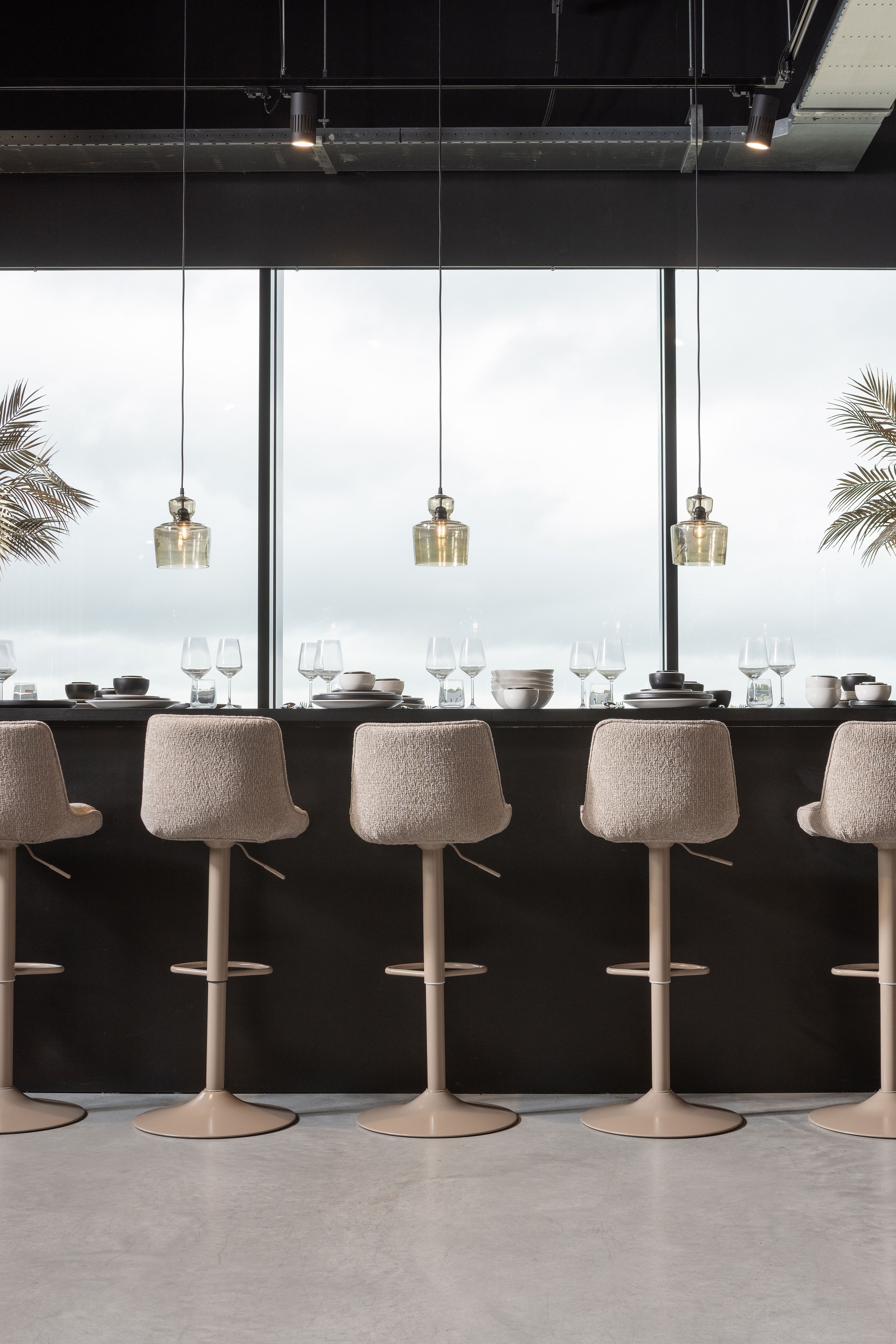 WOOOD Barhocker »Marten höhenverstellbar und drehbar mit Metallgestell 45 x 50 x 110 cm« Gewebter Bezug, Sehr hohe Verschleißfestigkeit, Tragkraft 120 kg