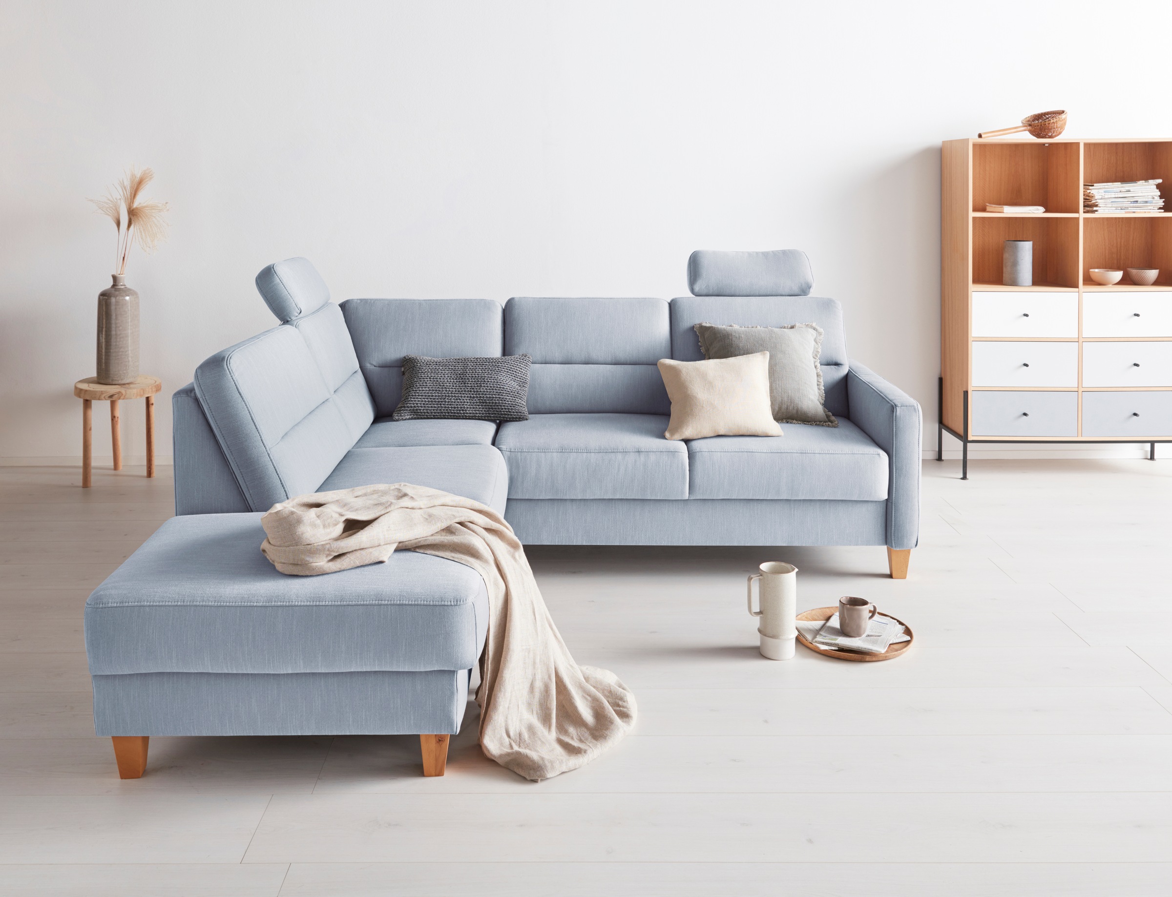 OTTO products Ecksofa Adella, Stoffe aus recyceltem Material, Federkern, wahlweise mit Bett und Bettkasten