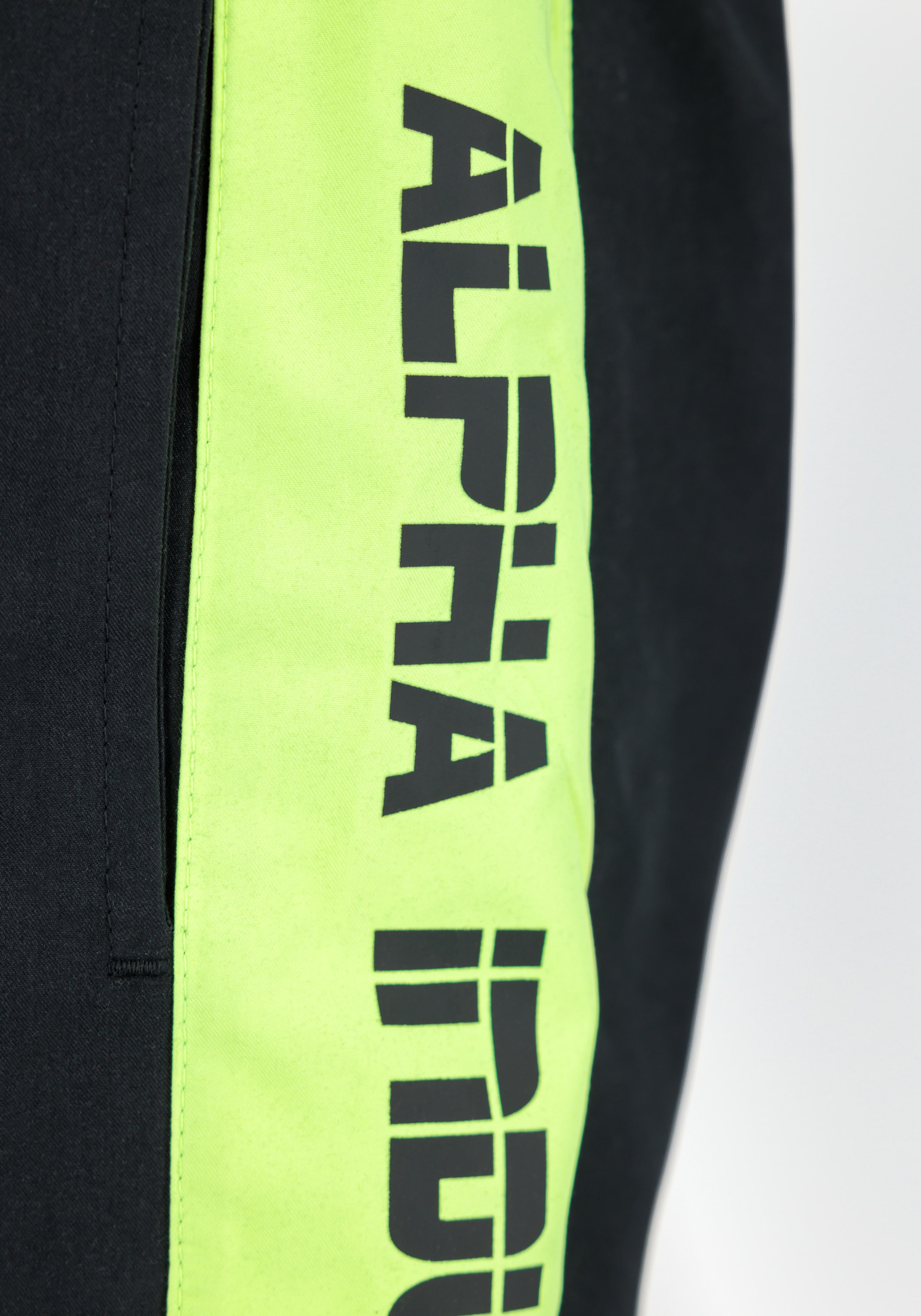 Alpha Industries Shorts »Printed Stripe Swim Short«