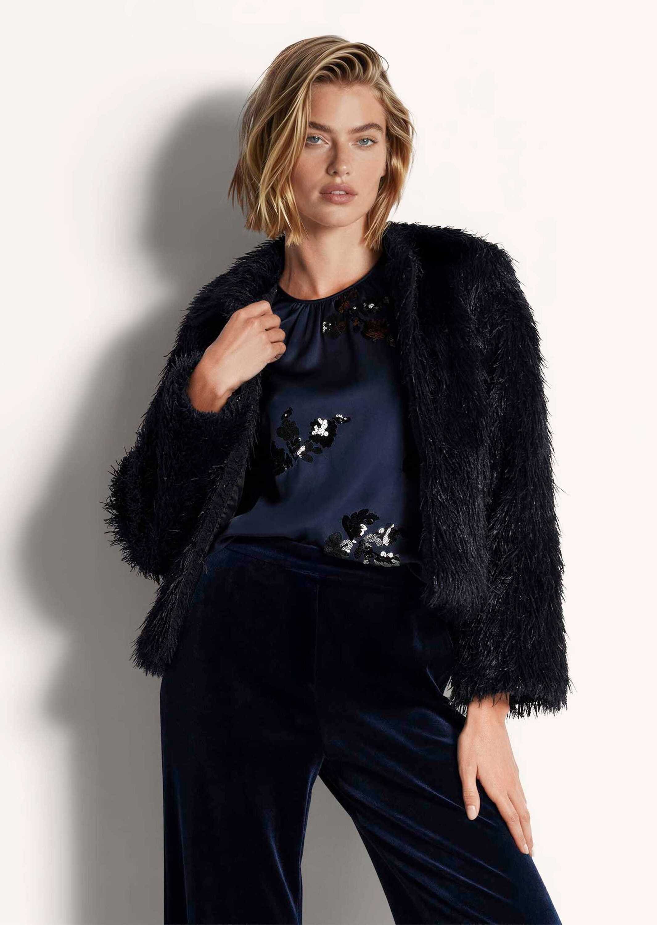 MADELEINE Langarmshirt »Shirt Festliche Jacke in Feder-Optik«