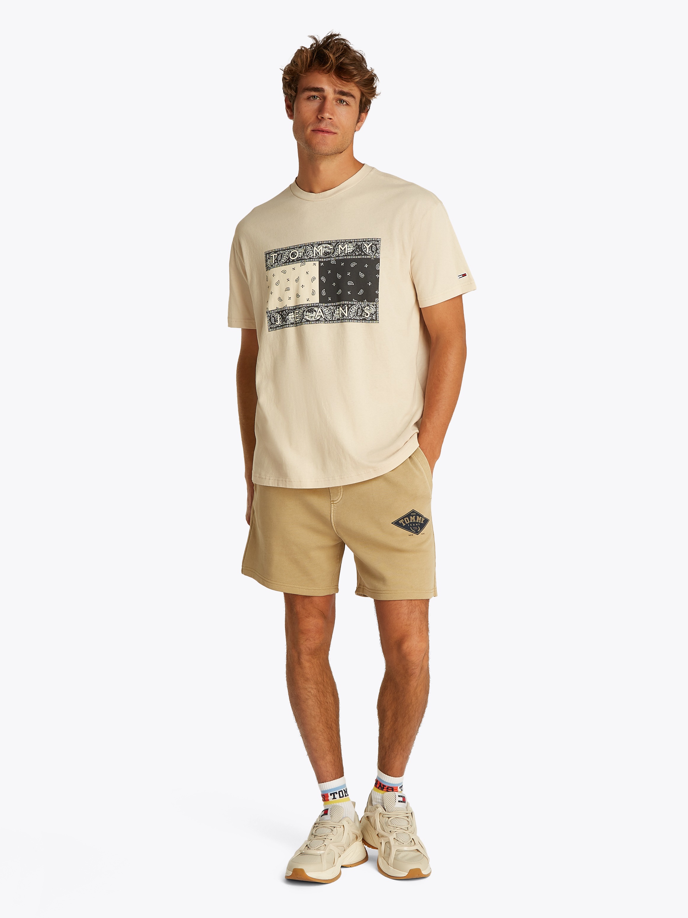 Tommy Jeans T-Shirt »TJM RLX PAISLEY FLAG TEE EXT«
