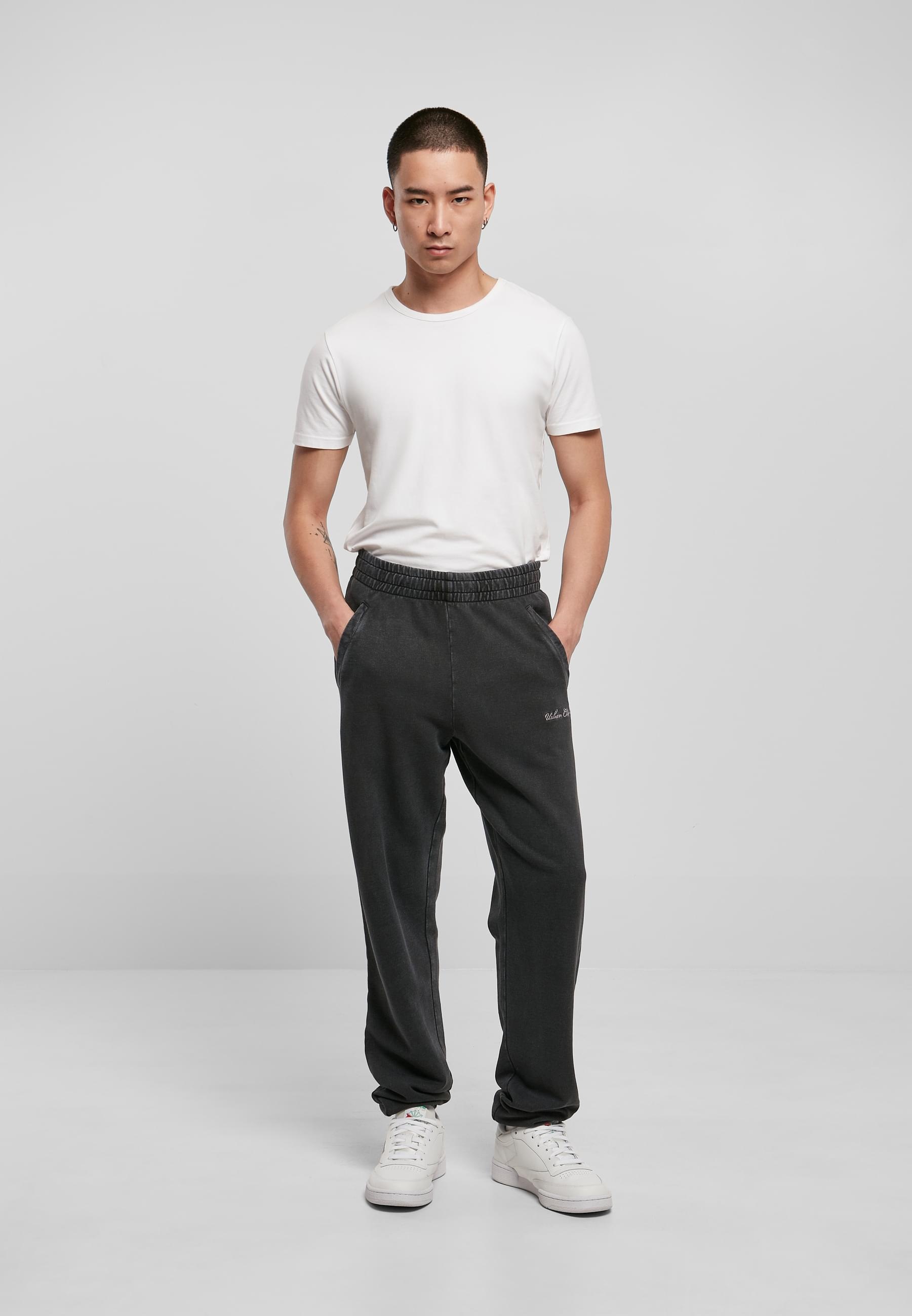 URBAN CLASSICS Jogginghose »Urban Classics Herren Small Embroidery Sweatpants«, (1 tlg.)
