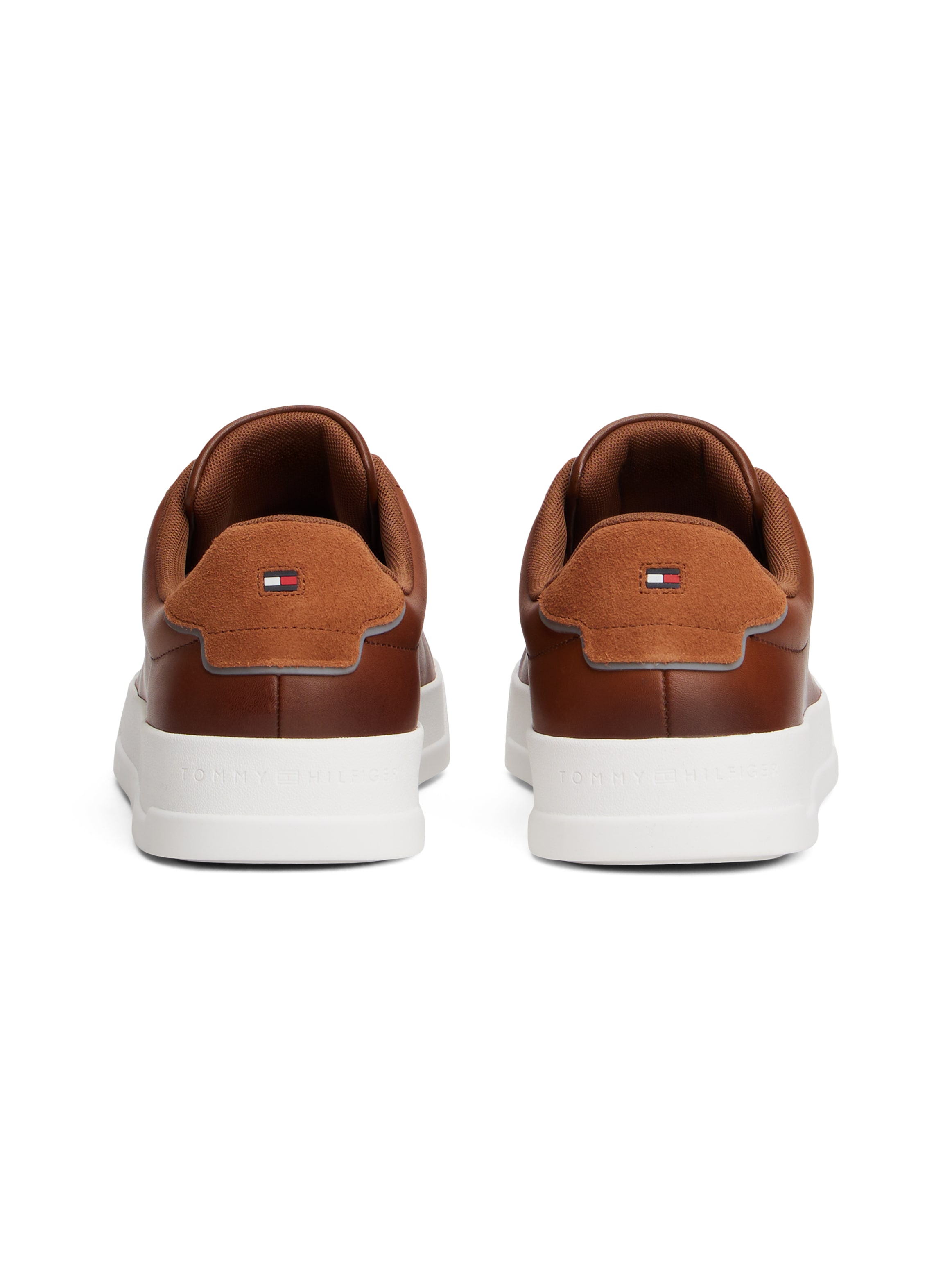 Tommy Hilfiger Sneaker »TH COURT CORE COGNAC«, Freizeitschuh, Halbschuh, Schnürschuh im coolen Used Look