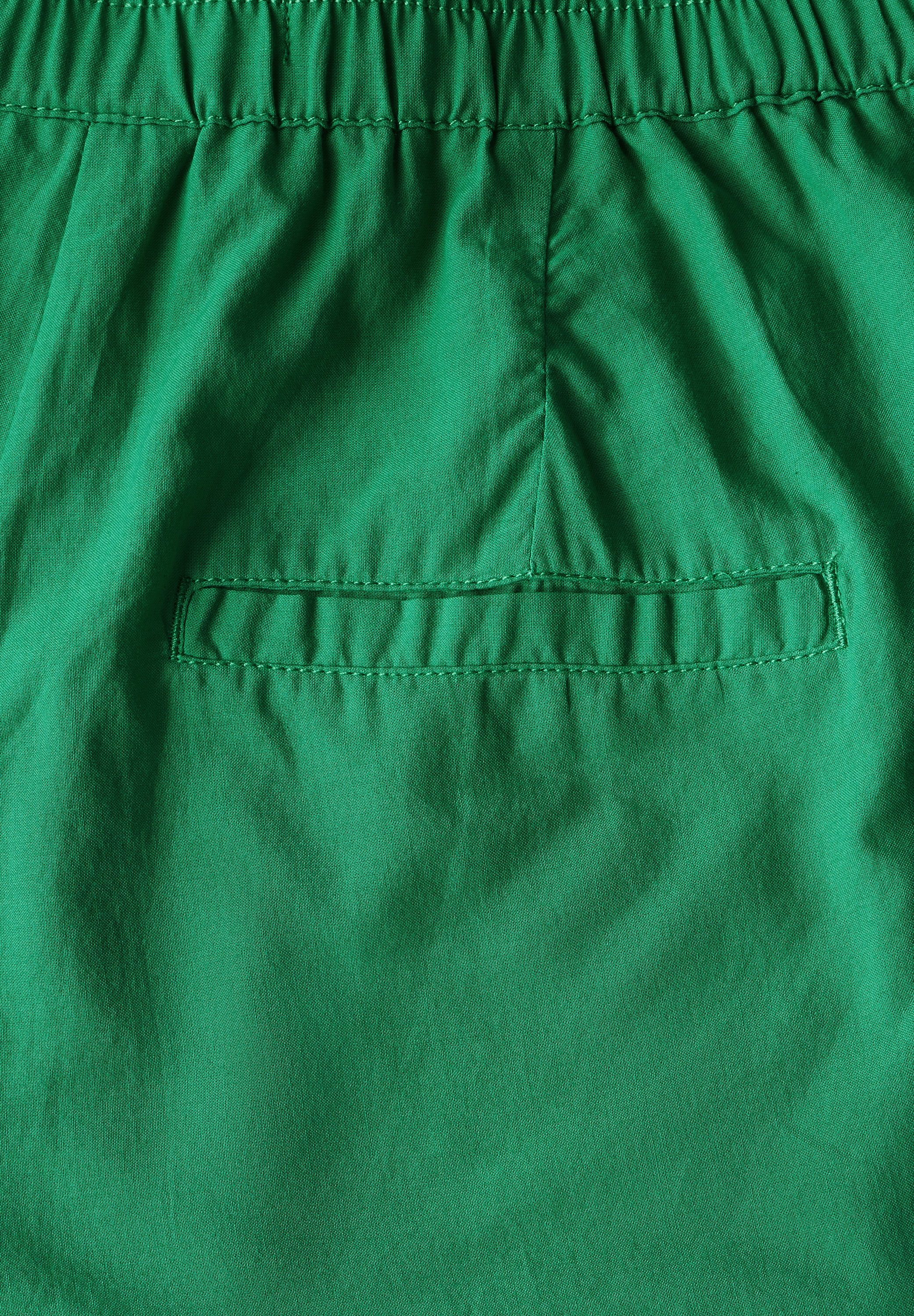 STREET ONE Shorts, mit seitlichen Einschubtaschen