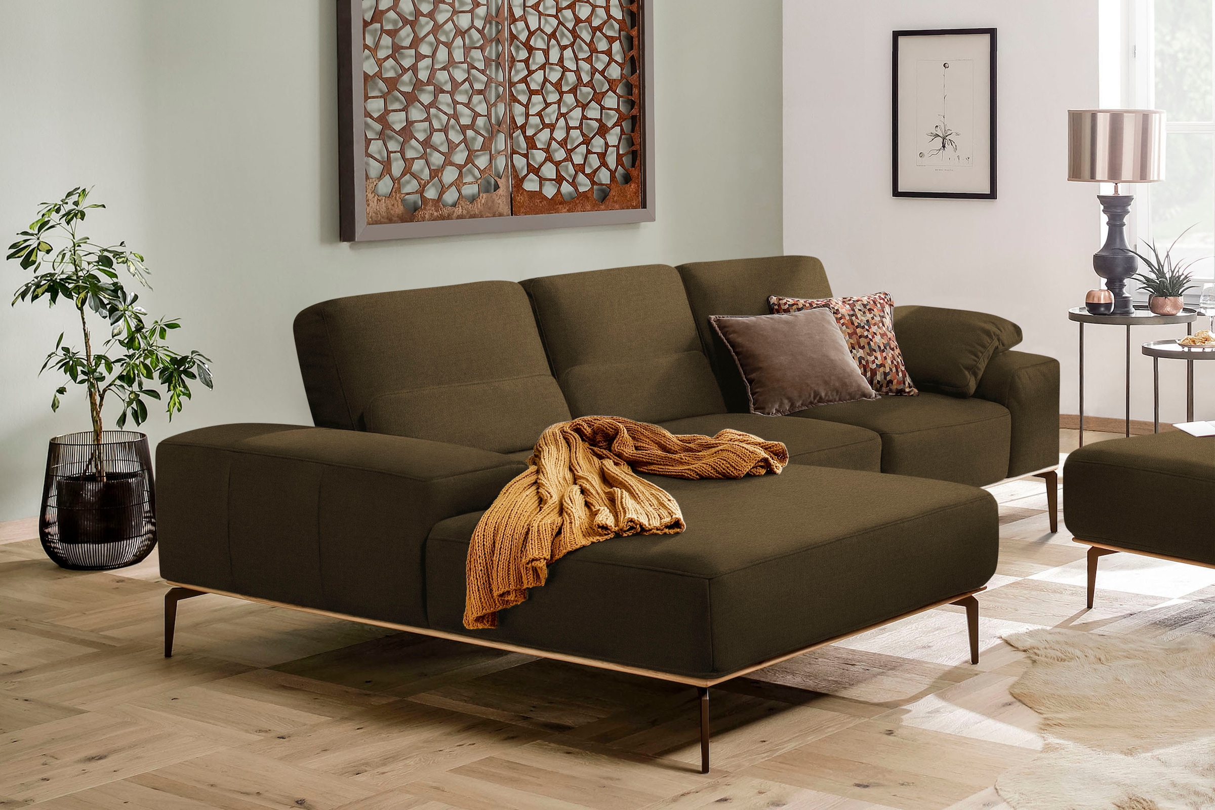 W.SCHILLIG Ecksofa "run, Designsofa mit tollem Sitzkomfort, bequem, L-Form" mit Holzsockel, Füße in Bronze pulverbeschichtet, Breite 279 cm