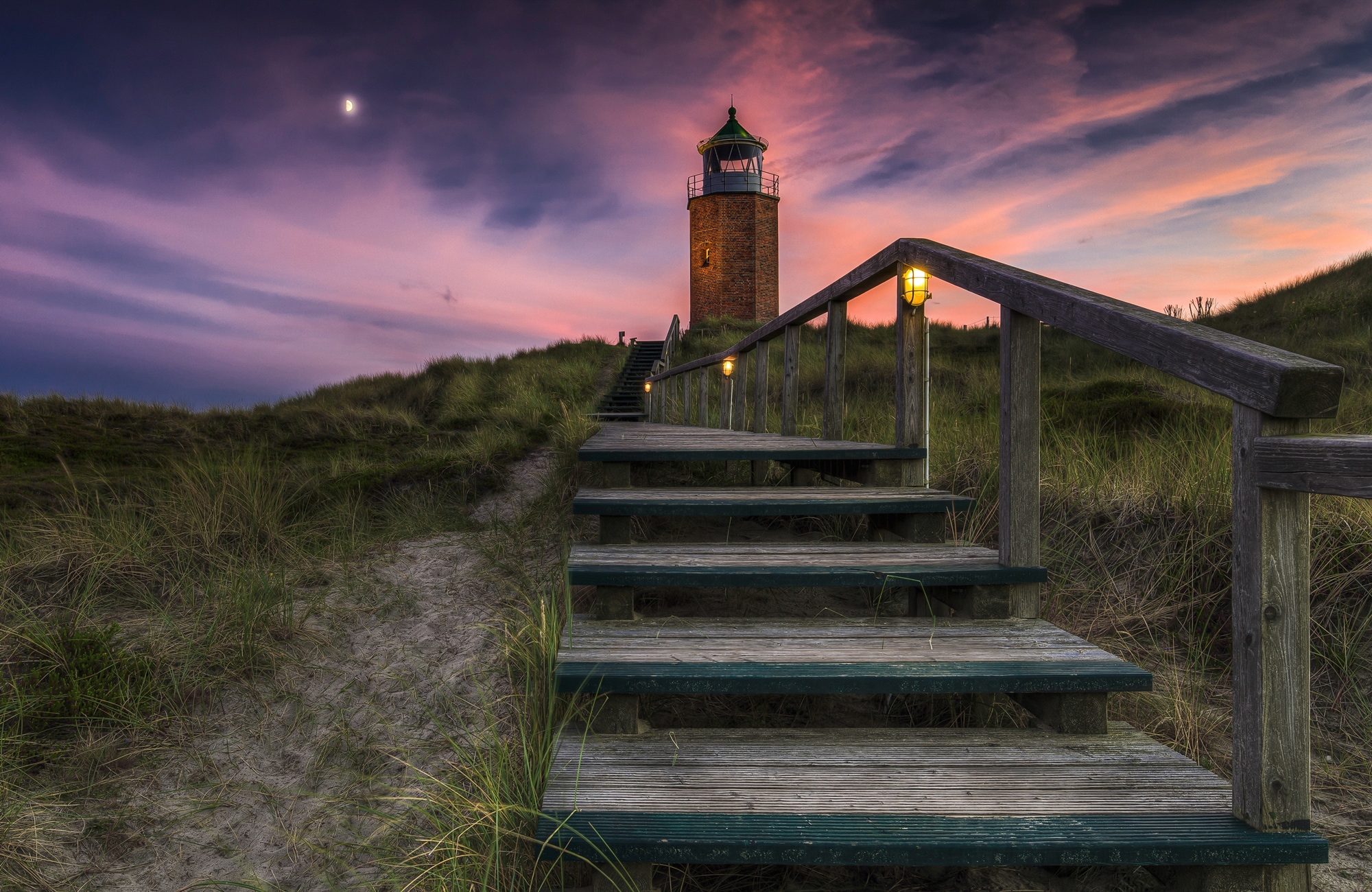 Papermoon Fototapete »Photo-Art THOMAS SIEGEL, WEG ZUM LEUCHTTURM«