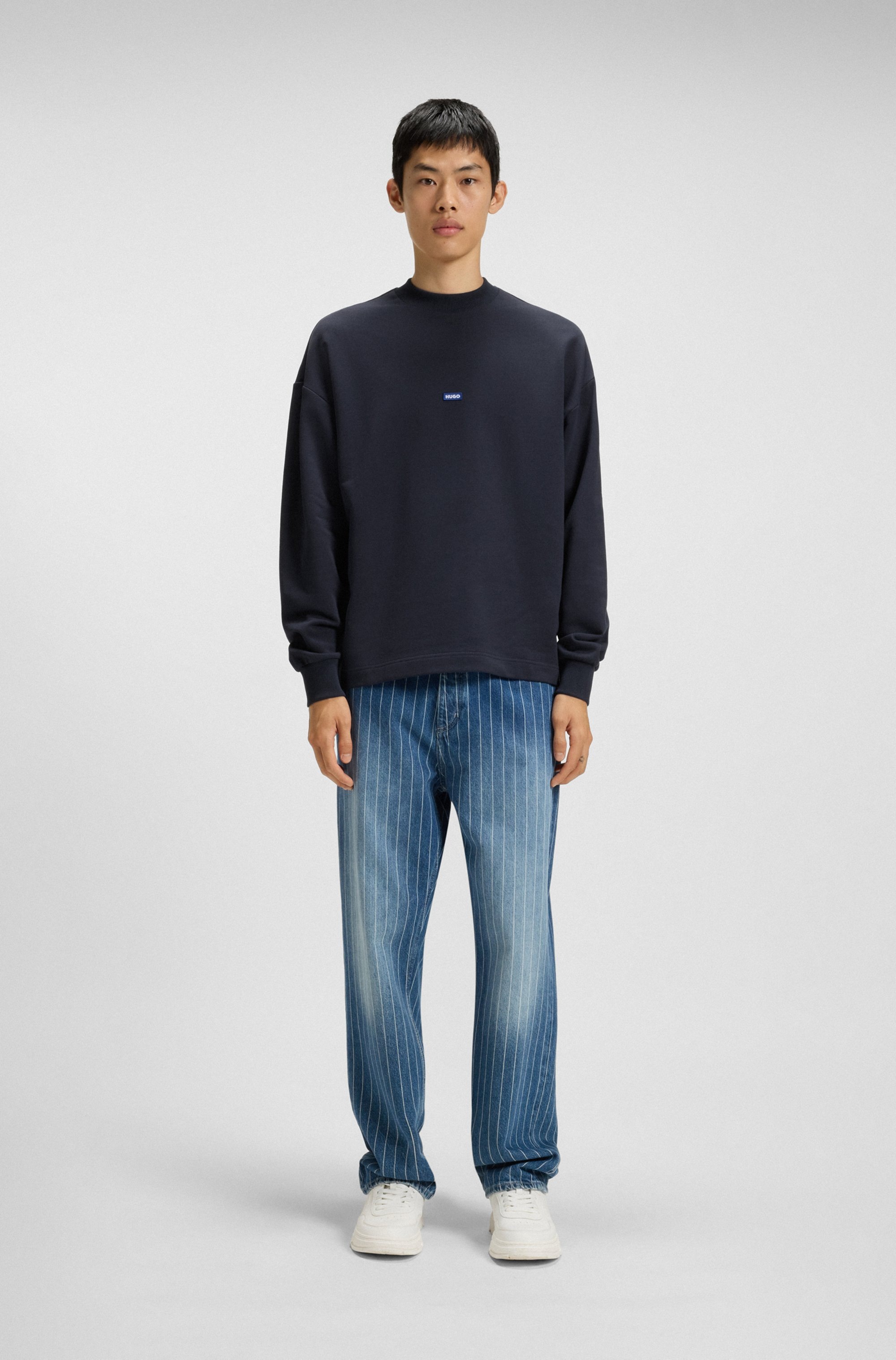 Thumbnail - HUGO Blue Sweatshirt "Nedro", Rundhalsausschnitt, Regular Fit, Logo-Patch