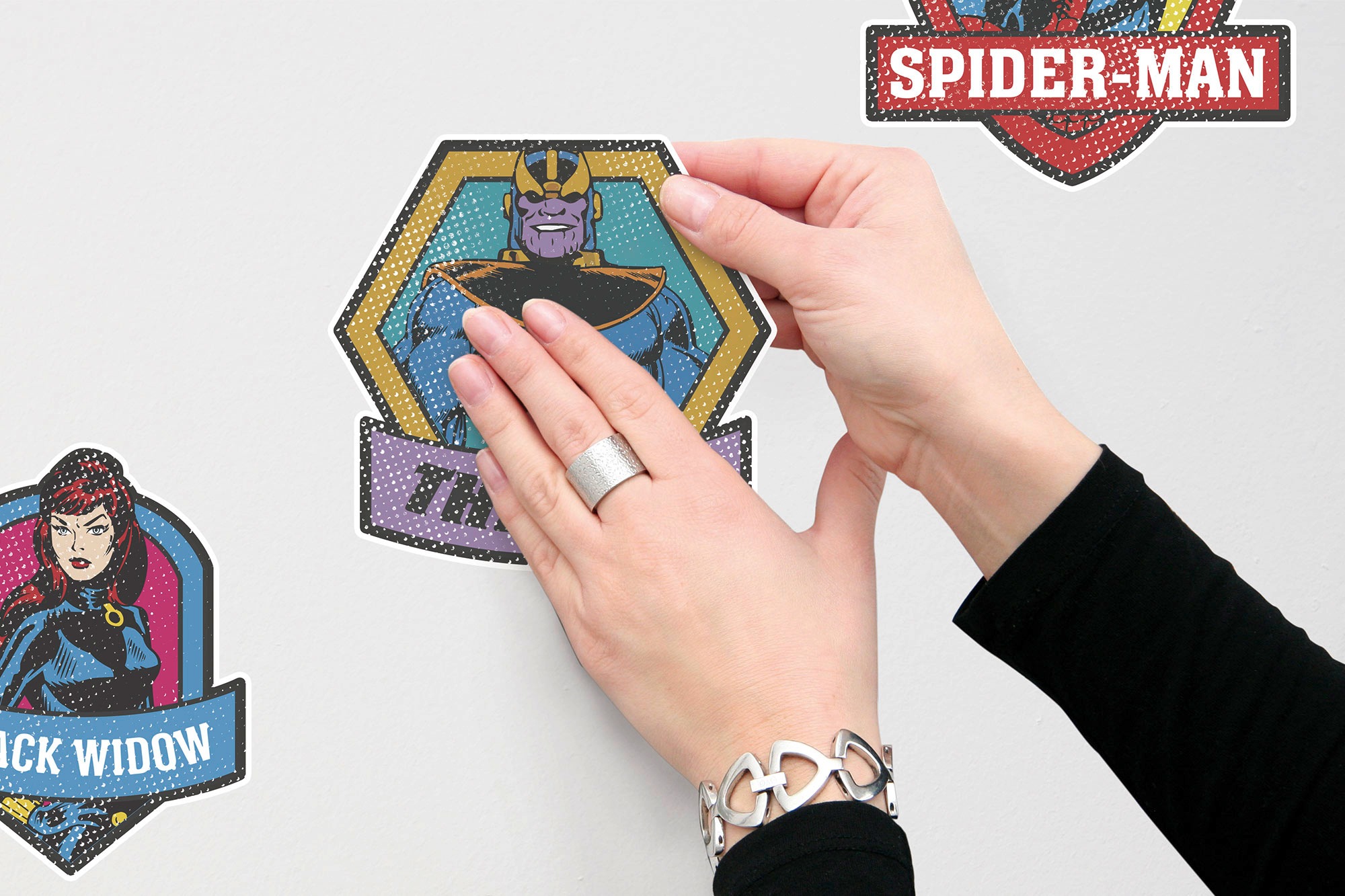 Komar Wandtattoo »Avengers Classic Badges - Größe 50 x 70 cm«, (10 St.), selbstklebend, Wandsticker, Kinderzimmer