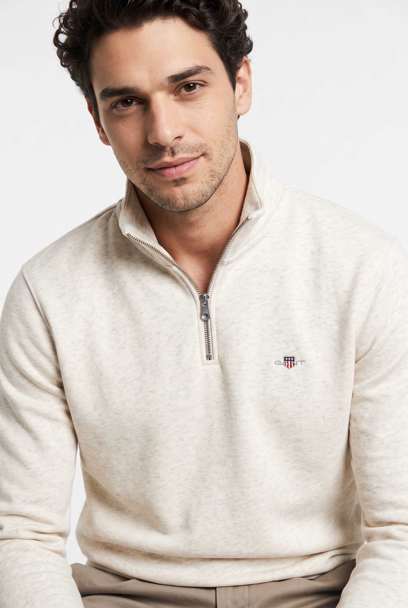 Gant "REG SHIELD HALF ZIP SWEAT", mit Logostickerei auf der Brust