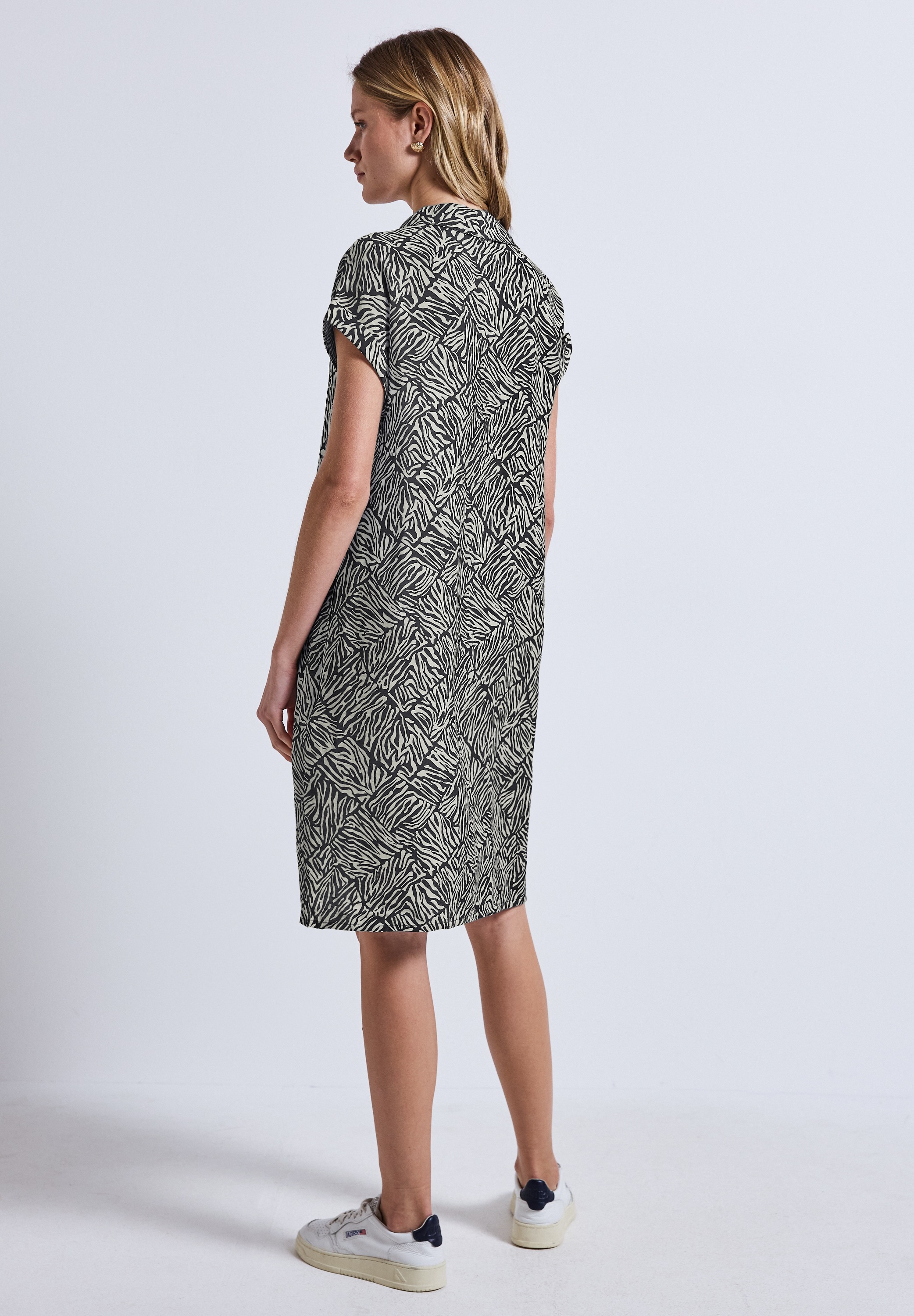 STREET ONE Shirtkleid, mit seitlichen Einschubtaschen günstig online kaufen