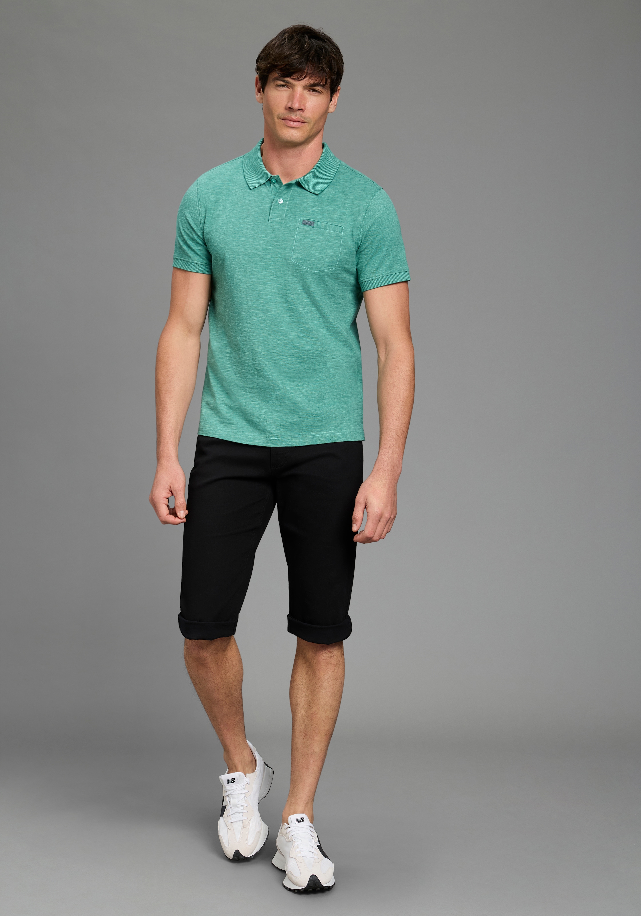 Bruno Banani Poloshirt schmale Passform, Kurzarm, mit Polokragen und Knöpfen