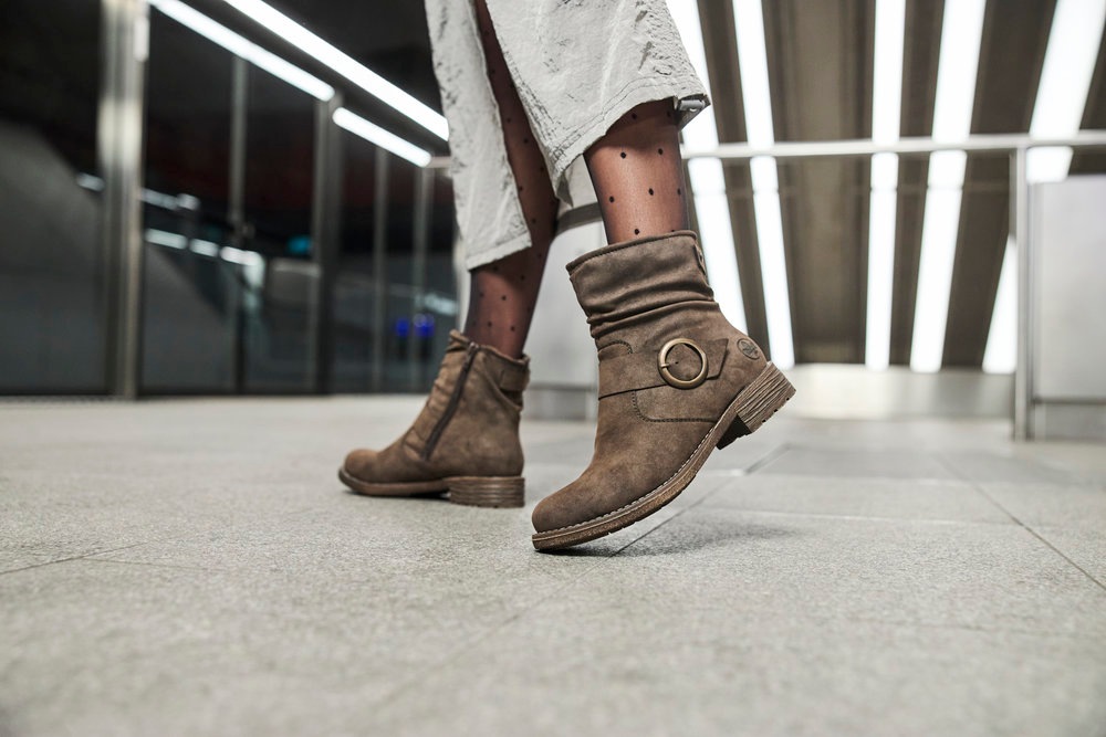 Rieker Stiefelette, Boots, Blockabsatz, slouchy Schaft und Innenreißverschl günstig online kaufen